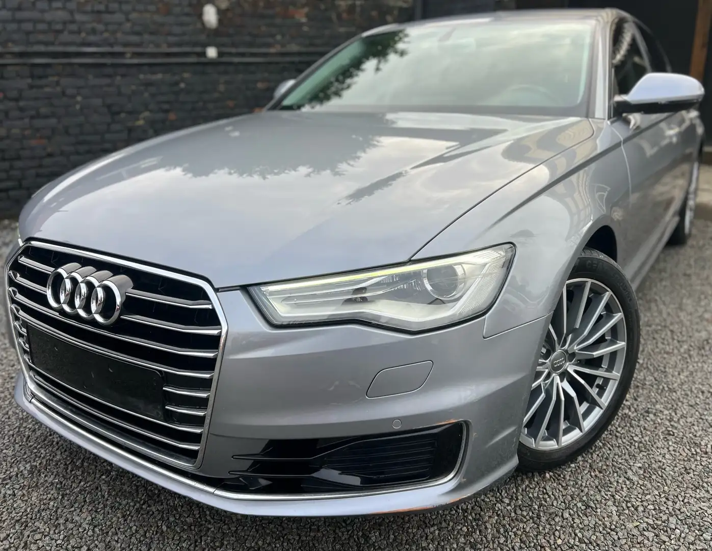 Audi A6 2.0 TDi ultra + EURO 6b + NAVI + CAR-PASS Grijs - 1