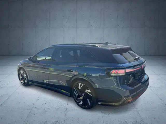 Volkswagen Id.7 view 4