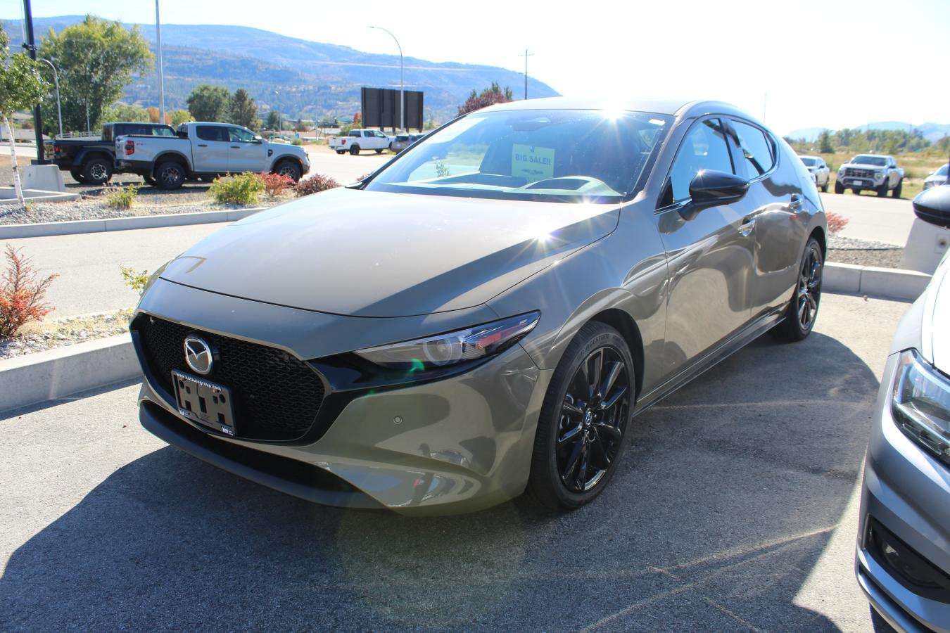 2025 Mazda Mazda3 Suna AWD, One Owner, Super Low Km's, Sunroof, 360 Camera!!!