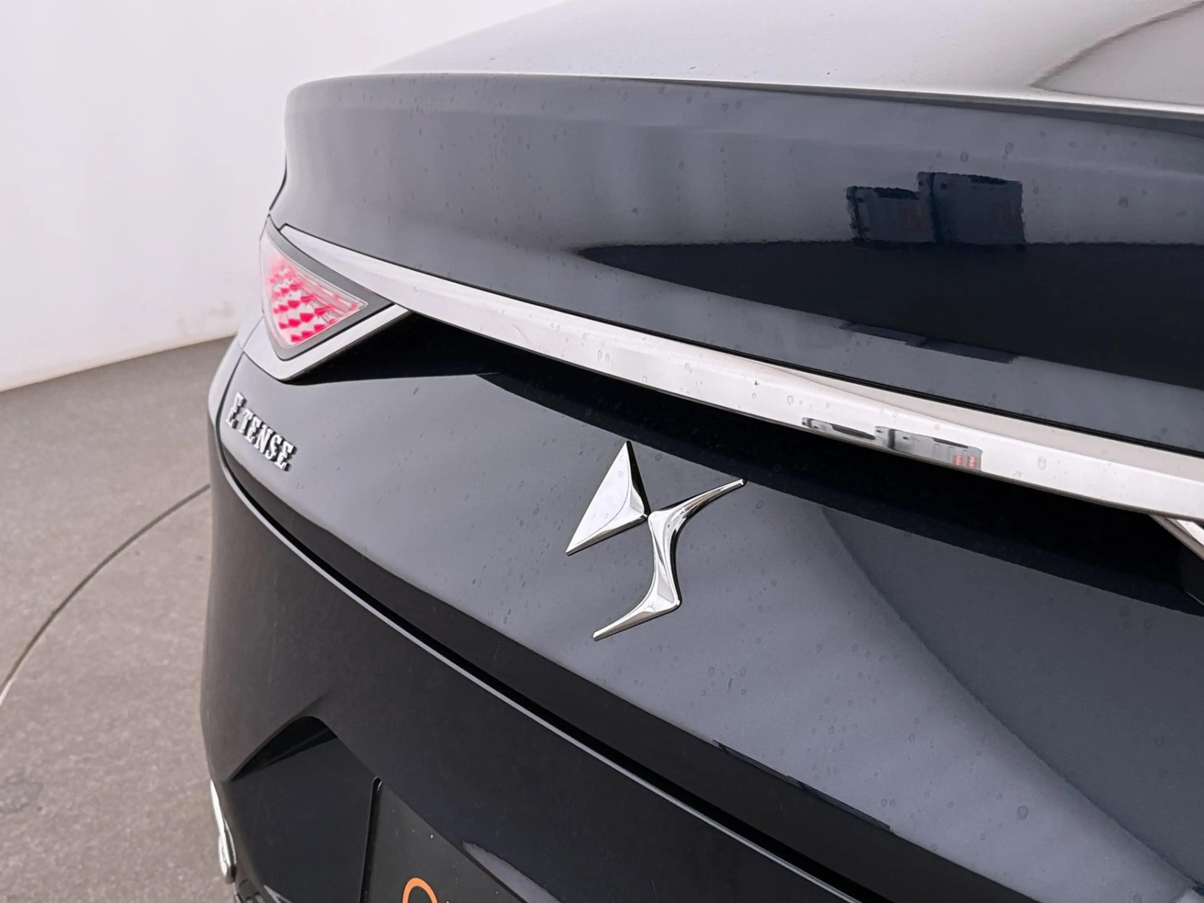 DS Automobiles DS 9 225 E-Tense Performance Line Aut LED SKY AHK — photo 10
