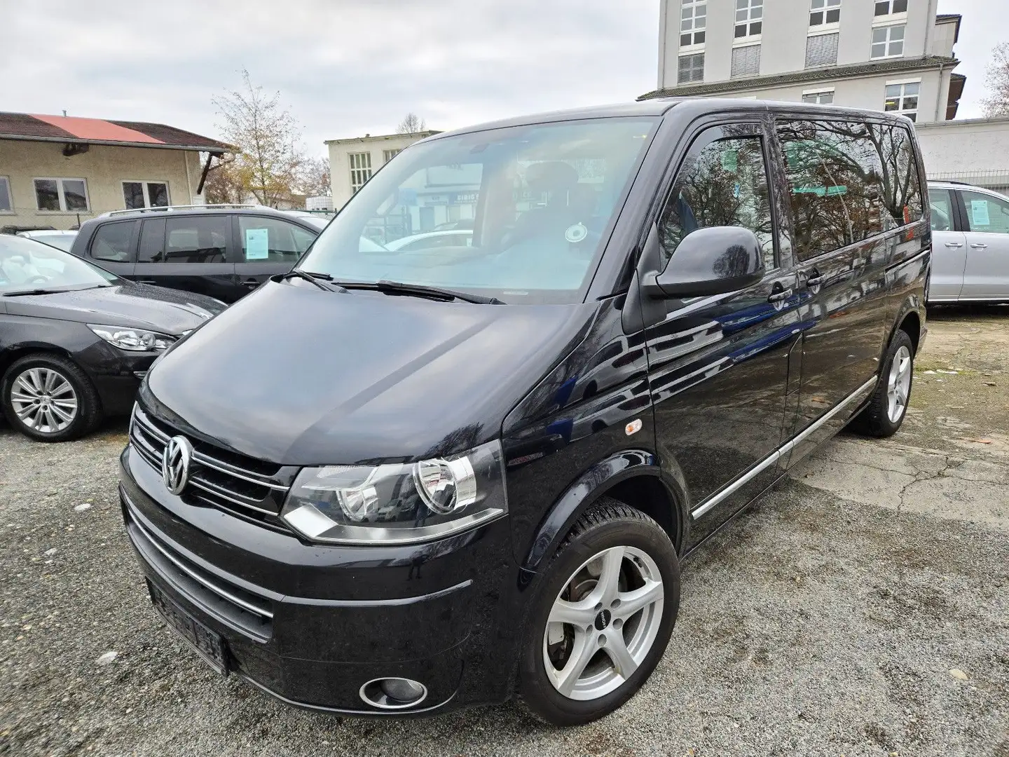 Volkswagen T5 Multivan neuer Motor 400km Schwarz - 2