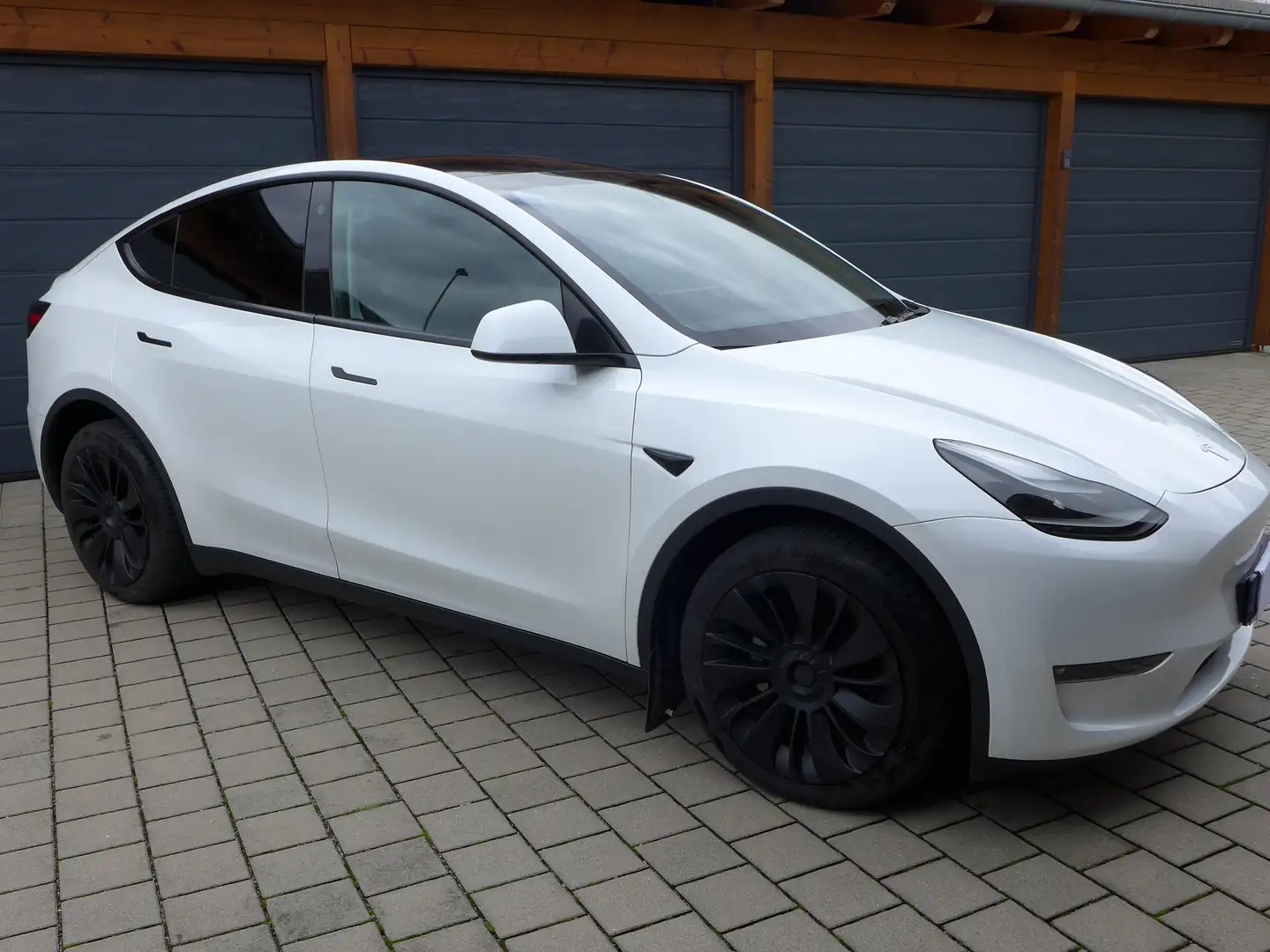 Tesla Model Y Model Y Long Range Dual Motor AWD Weiß - 2