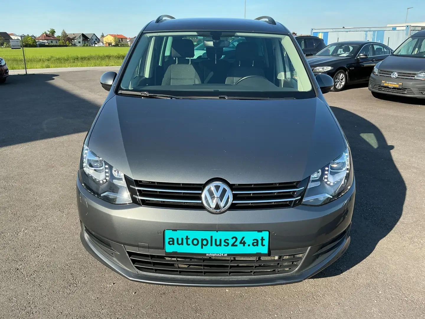 Volkswagen Sharan 2.0 TDI BMT Comfortline Šedá - 2