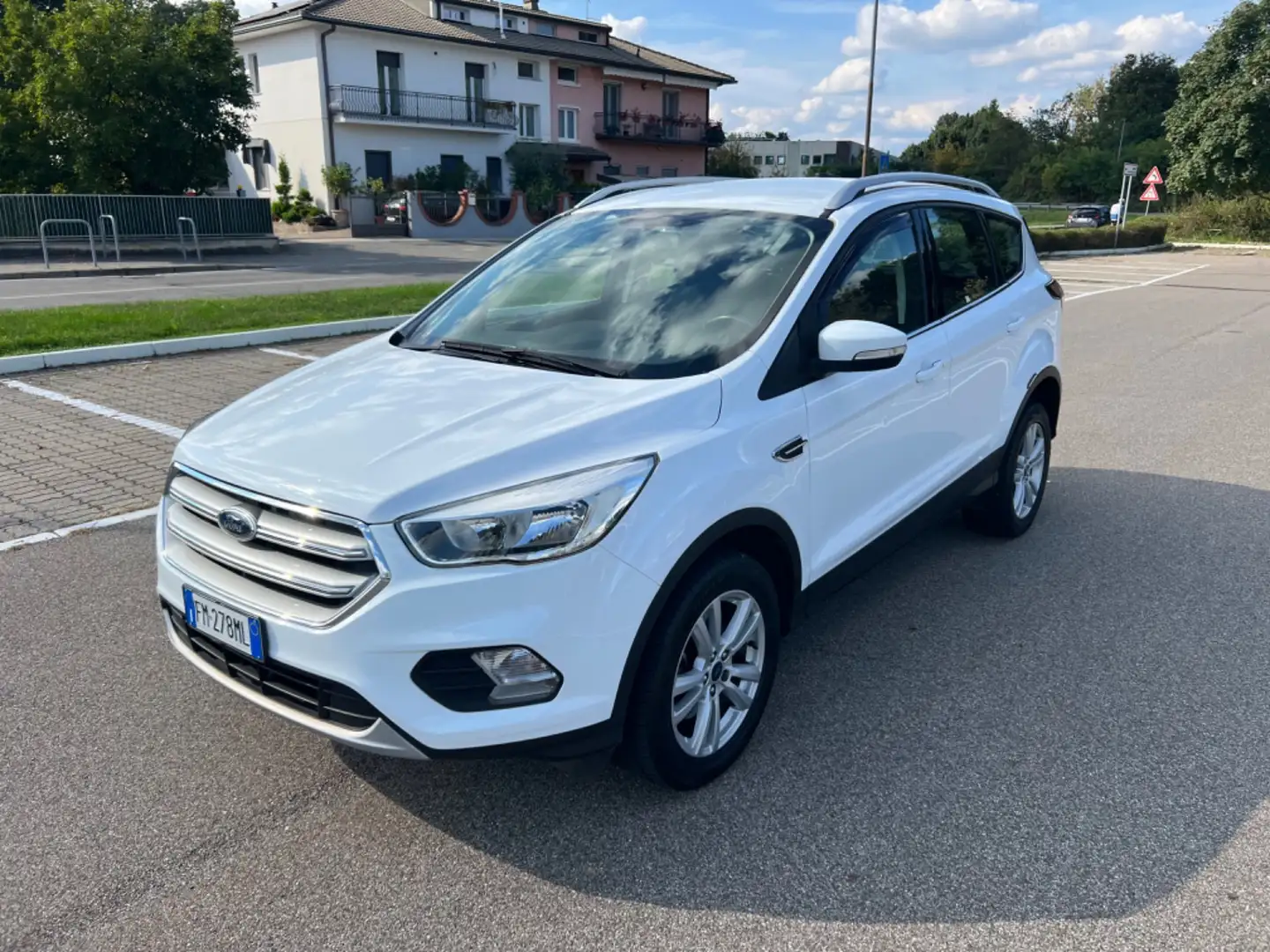 Ford Kuga 1.5 TDCI 120 CV S&S 2WD Titanium*Navi*Apple Car Pl Blanco - 1