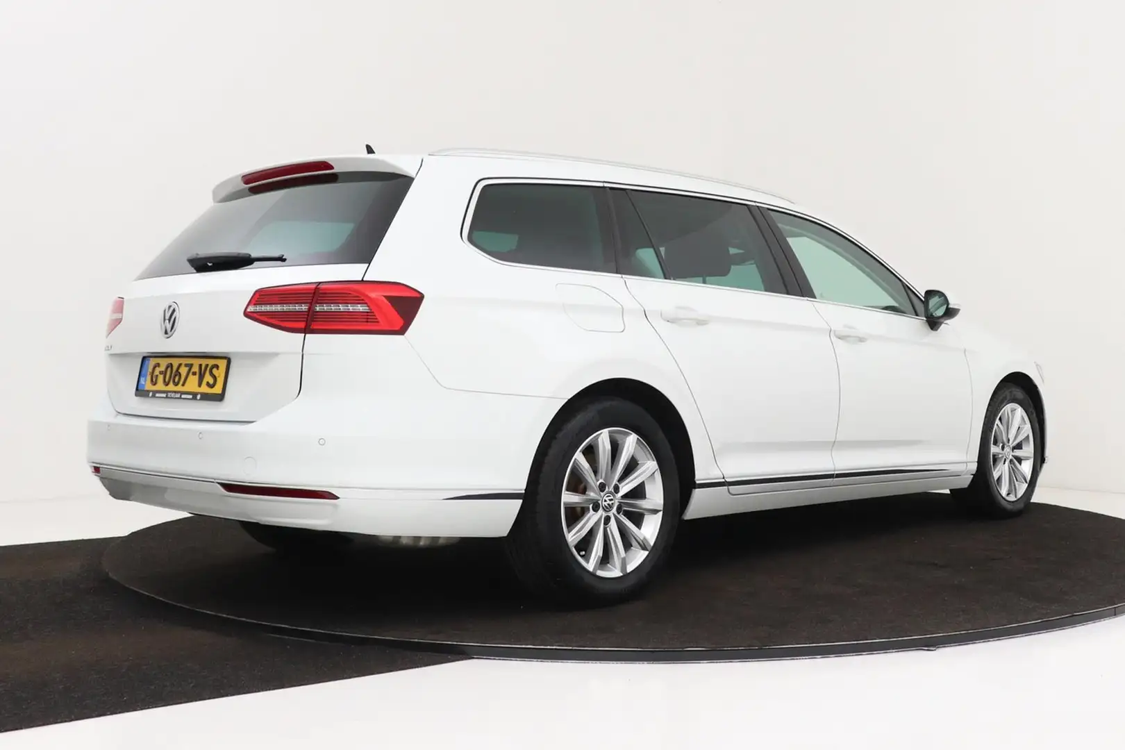 Volkswagen Passat Variant 1.5 TSI Highline | Digitaal Dashboard | Apple CarP Blanc - 2