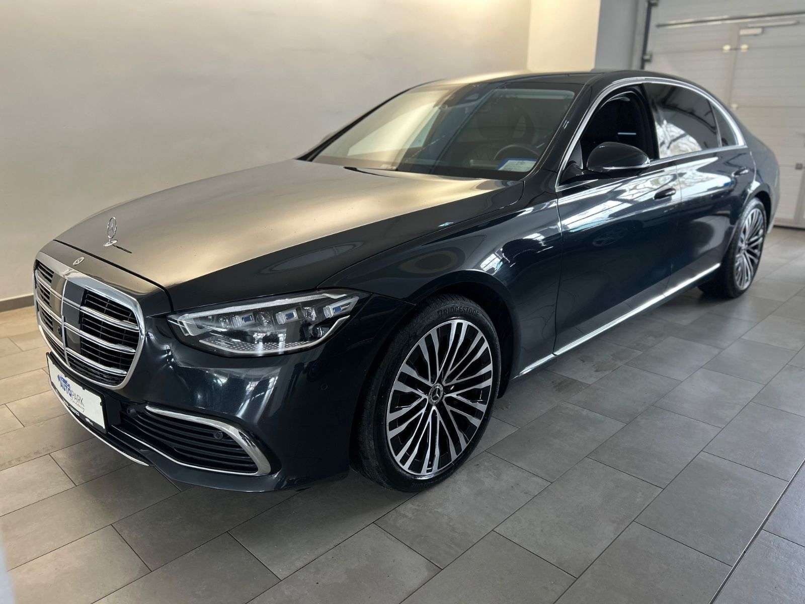 Second hand Mercedes Benz S-Class 