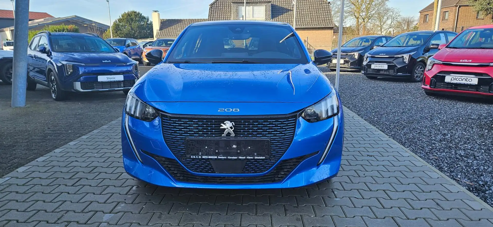 Peugeot e-208 GTPack Batterie digit. Cockpit SHZ Kamera Bleu - 2