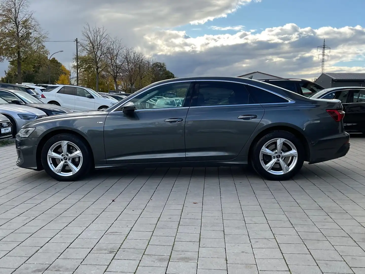 Audi A6 Lim. 45 TFSI advanced DAB Klima Lane Navi SHZ Grau - 2
