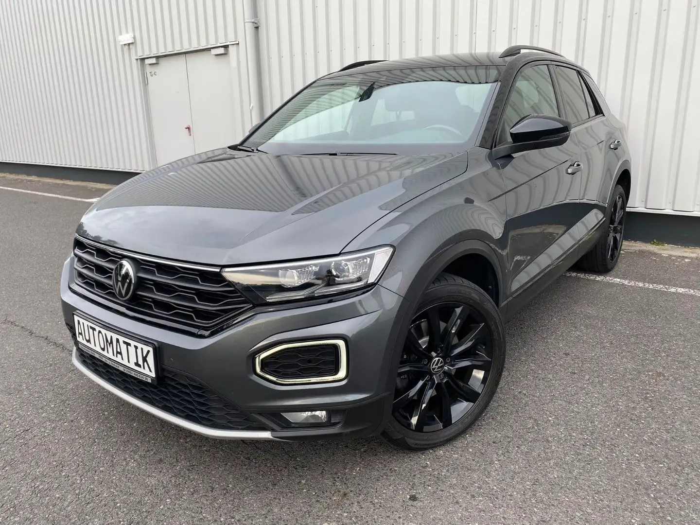Volkswagen T-Roc Style Automatik aus 1.Hand Grau - 1
