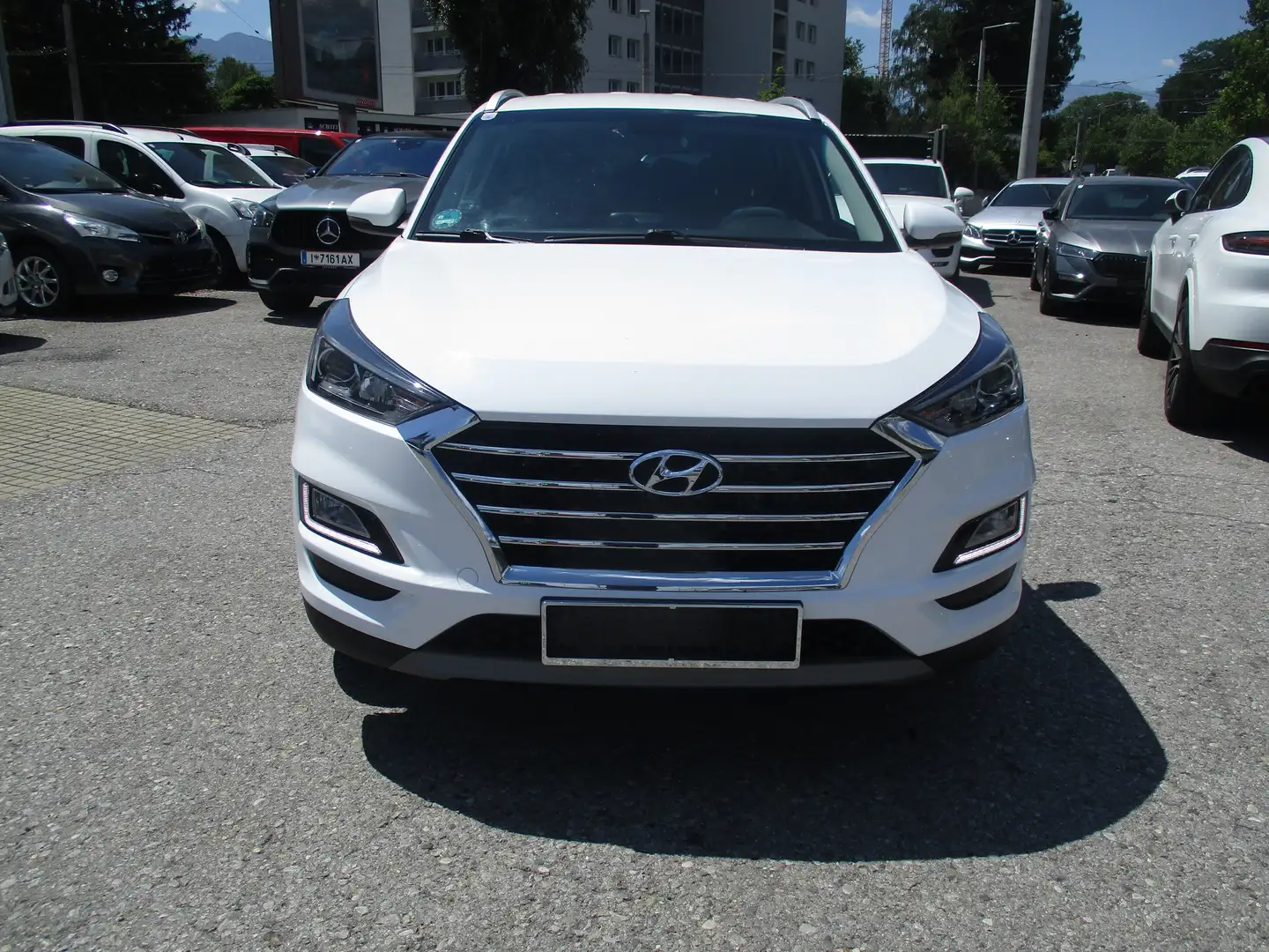 Hyundai TUCSON Trend Mild-Hybrid 4WD Automatik NAVI Camera Weiß - 2