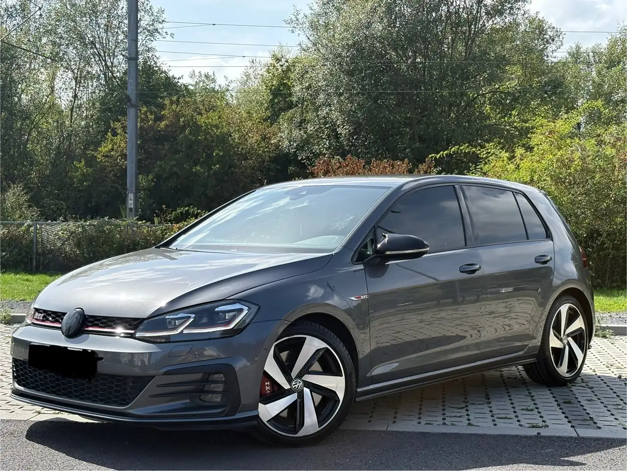 Volkswagen Golf GTI