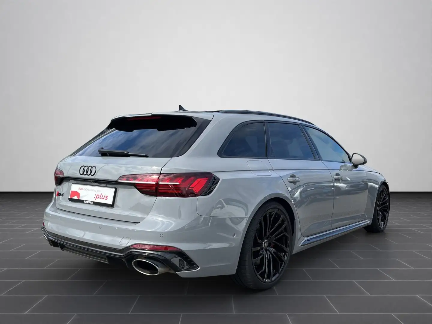 Audi RS4 PANO B&O MATRIX HUD MMI KERAMIK SHZ Grau - 2