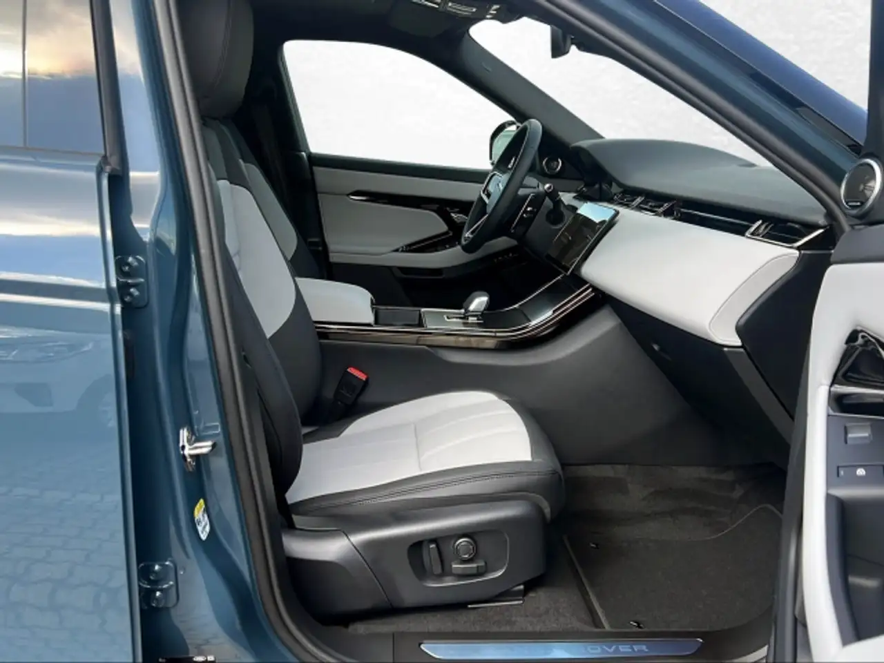 Land Rover Range Rover Evoque 2026 — фото 13