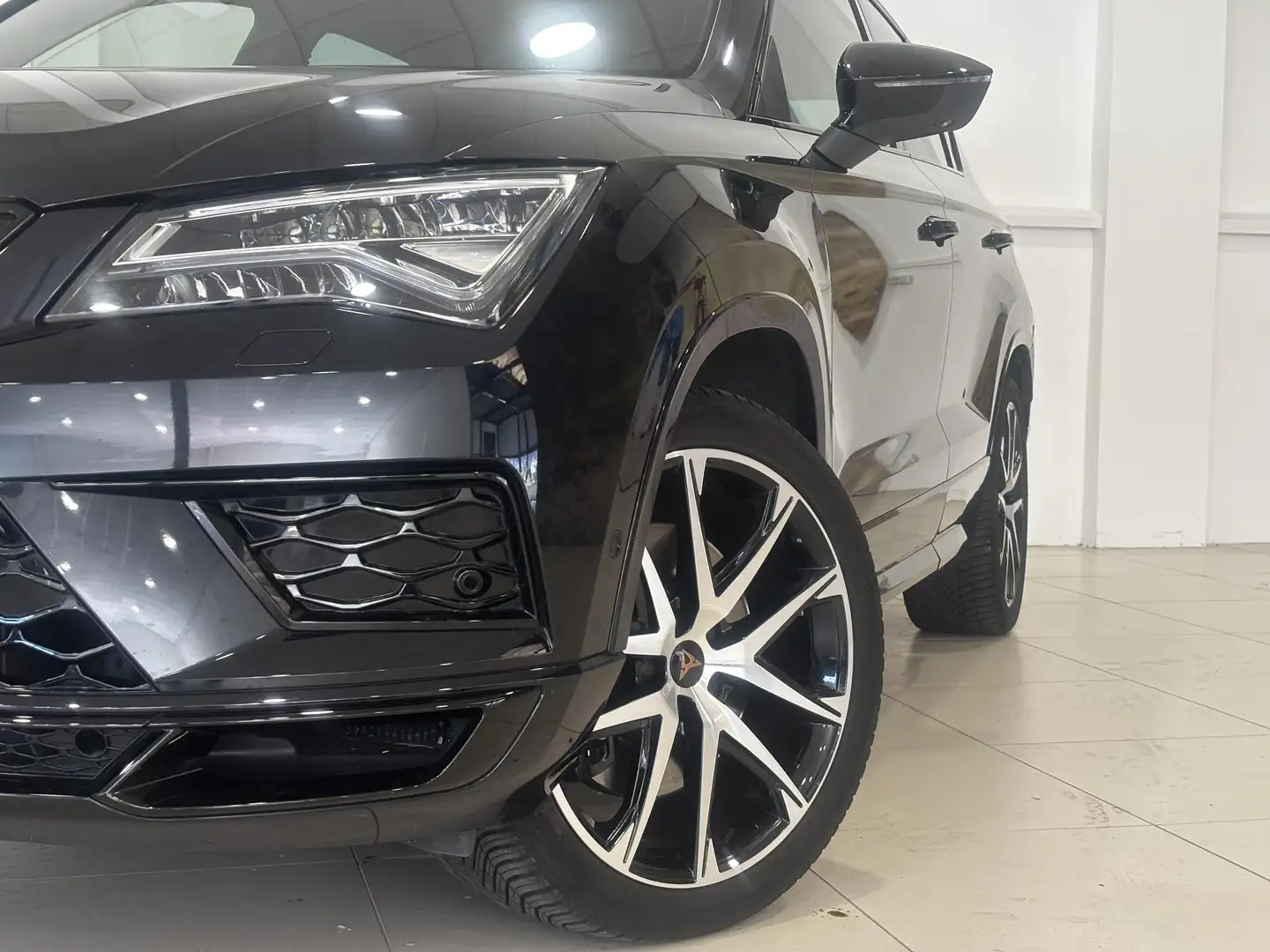 CUPRA Ateca 2.0 TSI 4DRIVE Cupra | Beats Audio | Climate | 370 Zwart - 2