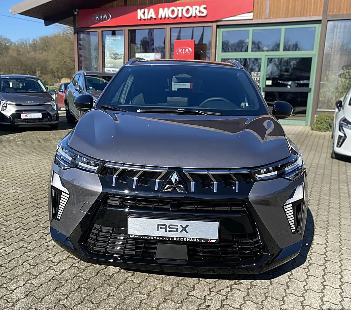 Mitsubishi ASX Hybrid PLUS 1,6l AT Klima Rückfahrkamera Grau - 2