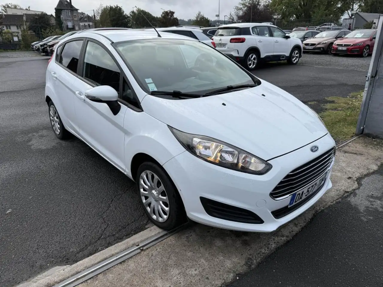 Ford Fiesta 5 portes — photo 24