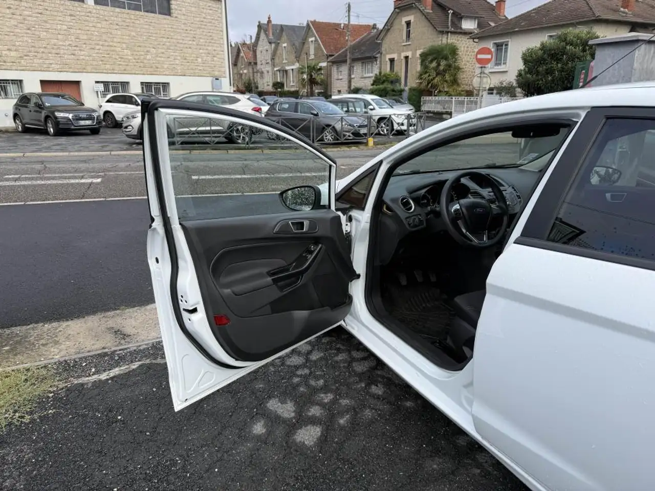 Ford Fiesta 5 portes — photo 38