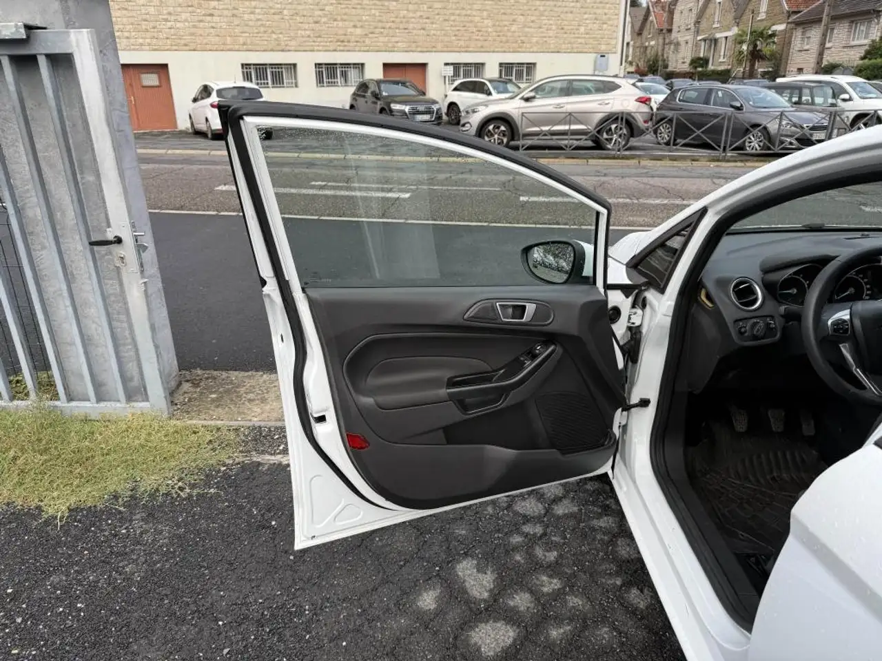 Ford Fiesta 5 portes — photo 39