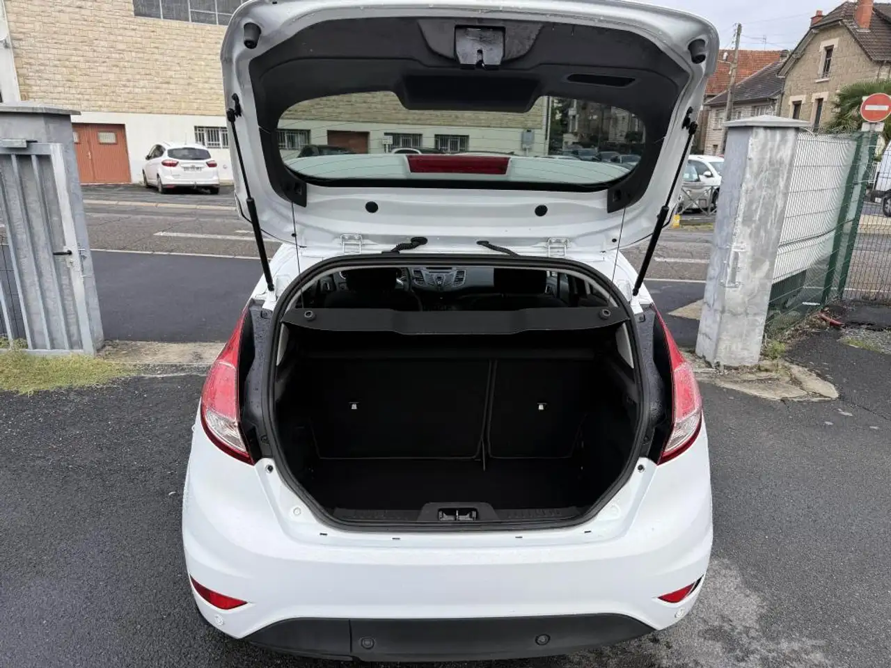 Ford Fiesta 5 portes — photo 8
