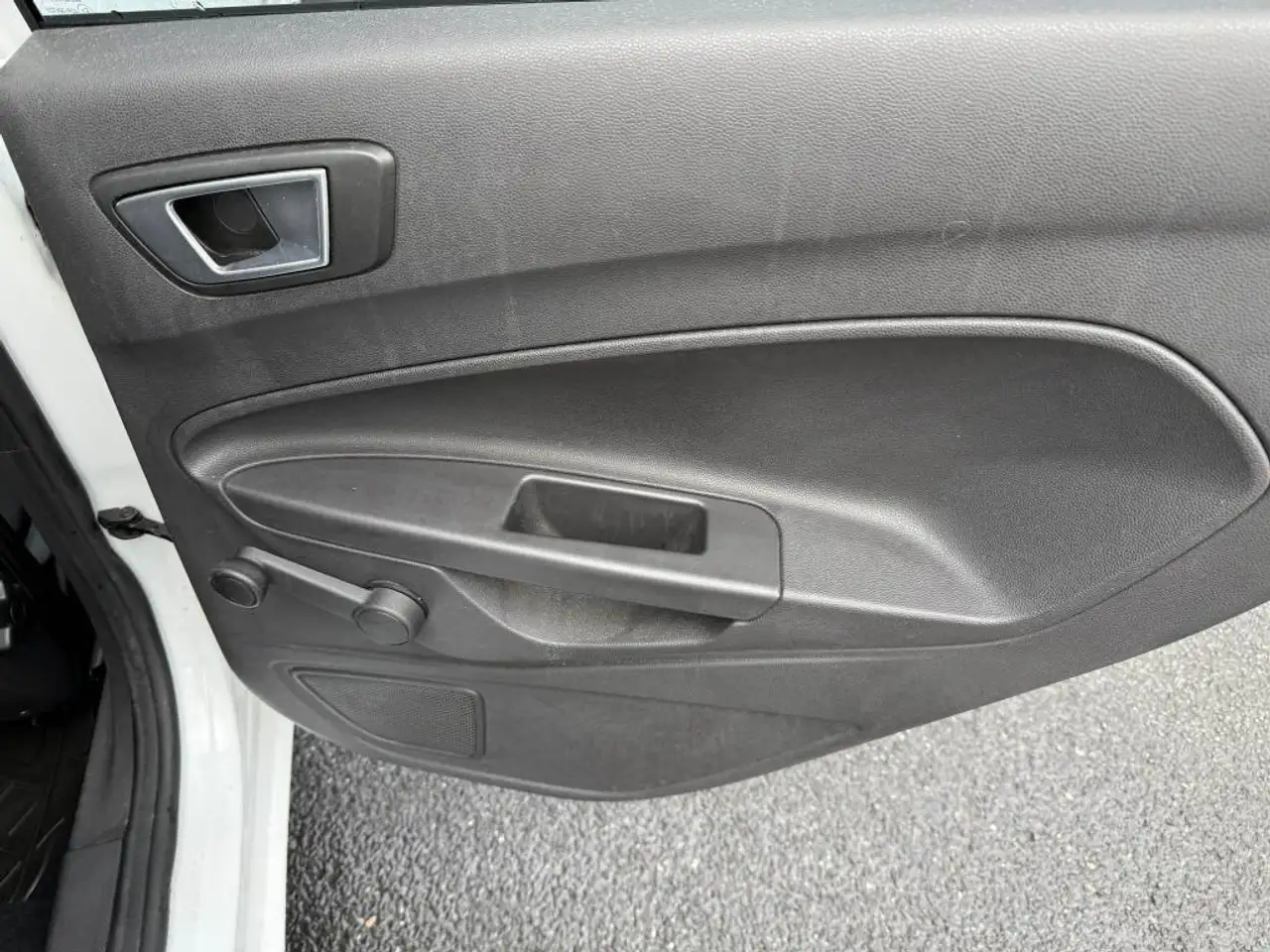 Ford Fiesta 5 portes — photo 29