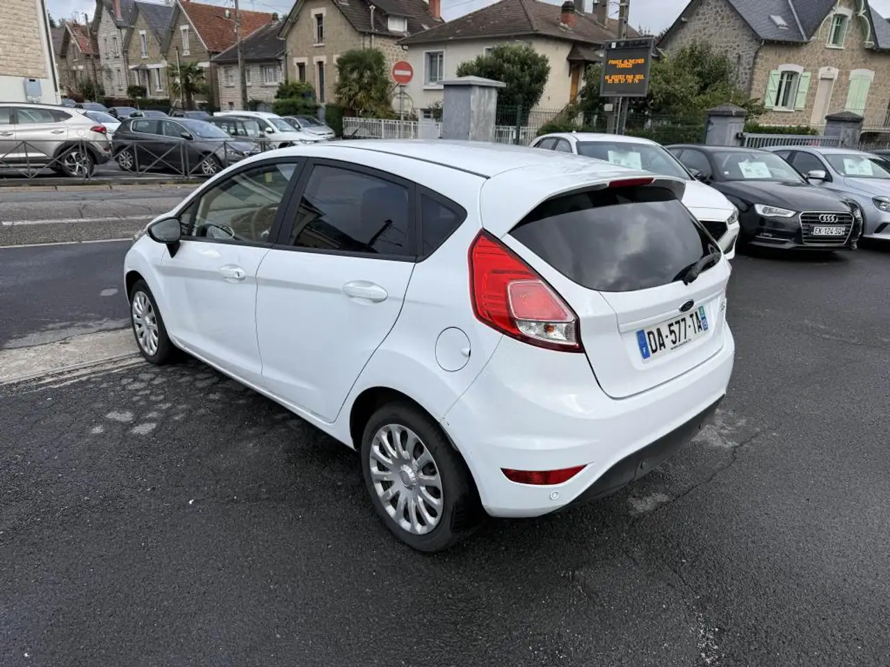 Ford Fiesta 5 portes — photo 22