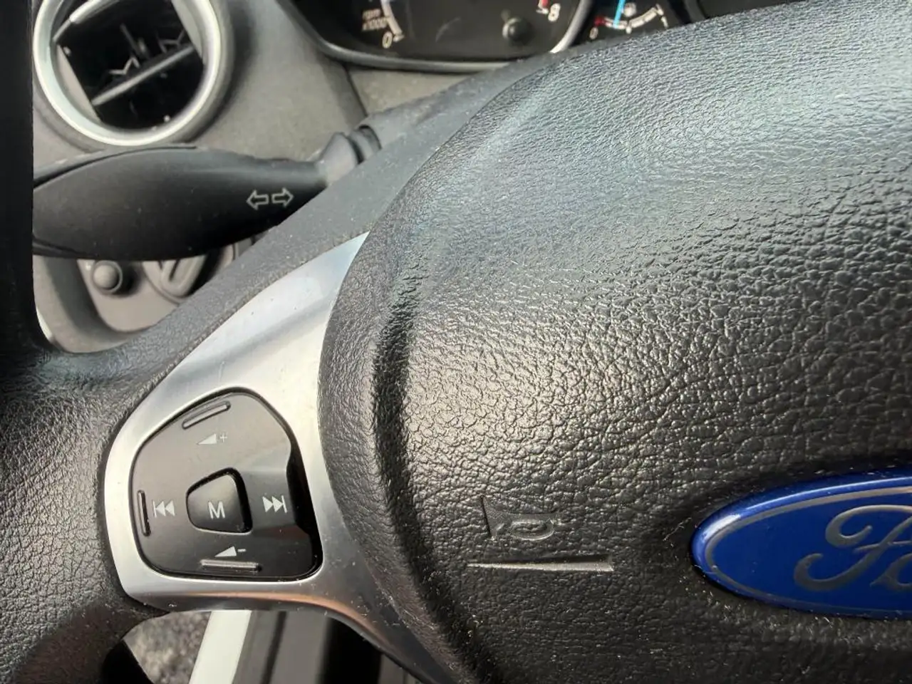 Ford Fiesta 5 portes — photo 45