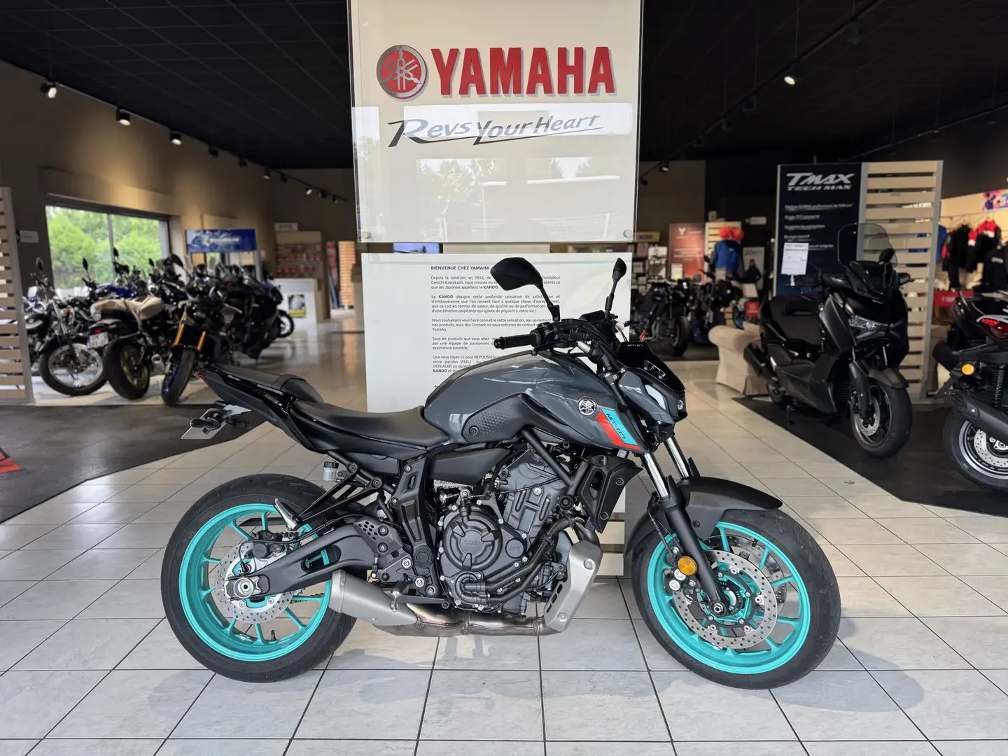 Yamaha MT-07 Gris - 1