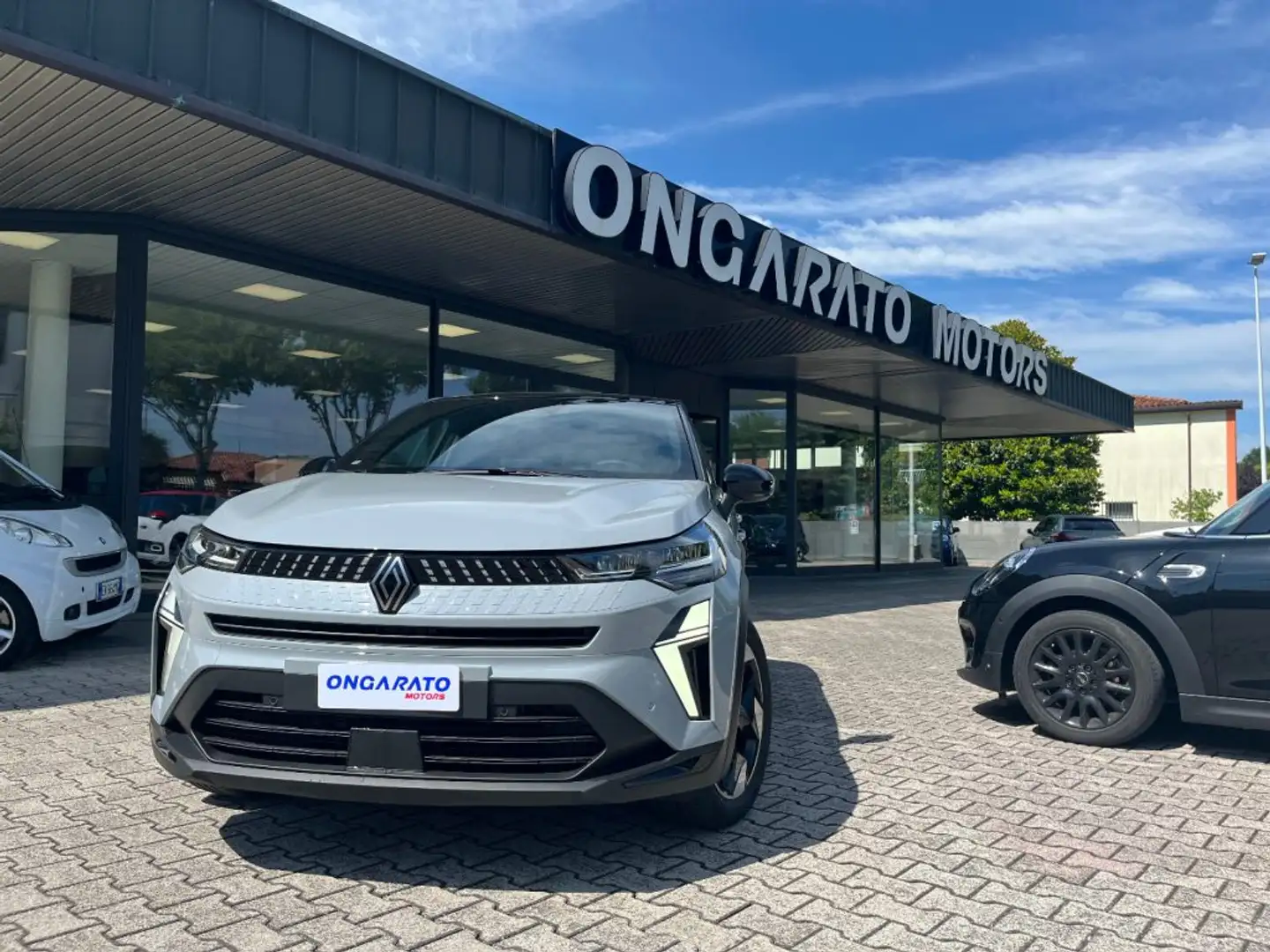 Renault Captur ECO-G 100 CV Techno #Pack.Navigation #Pack.Safety Grijs - 1