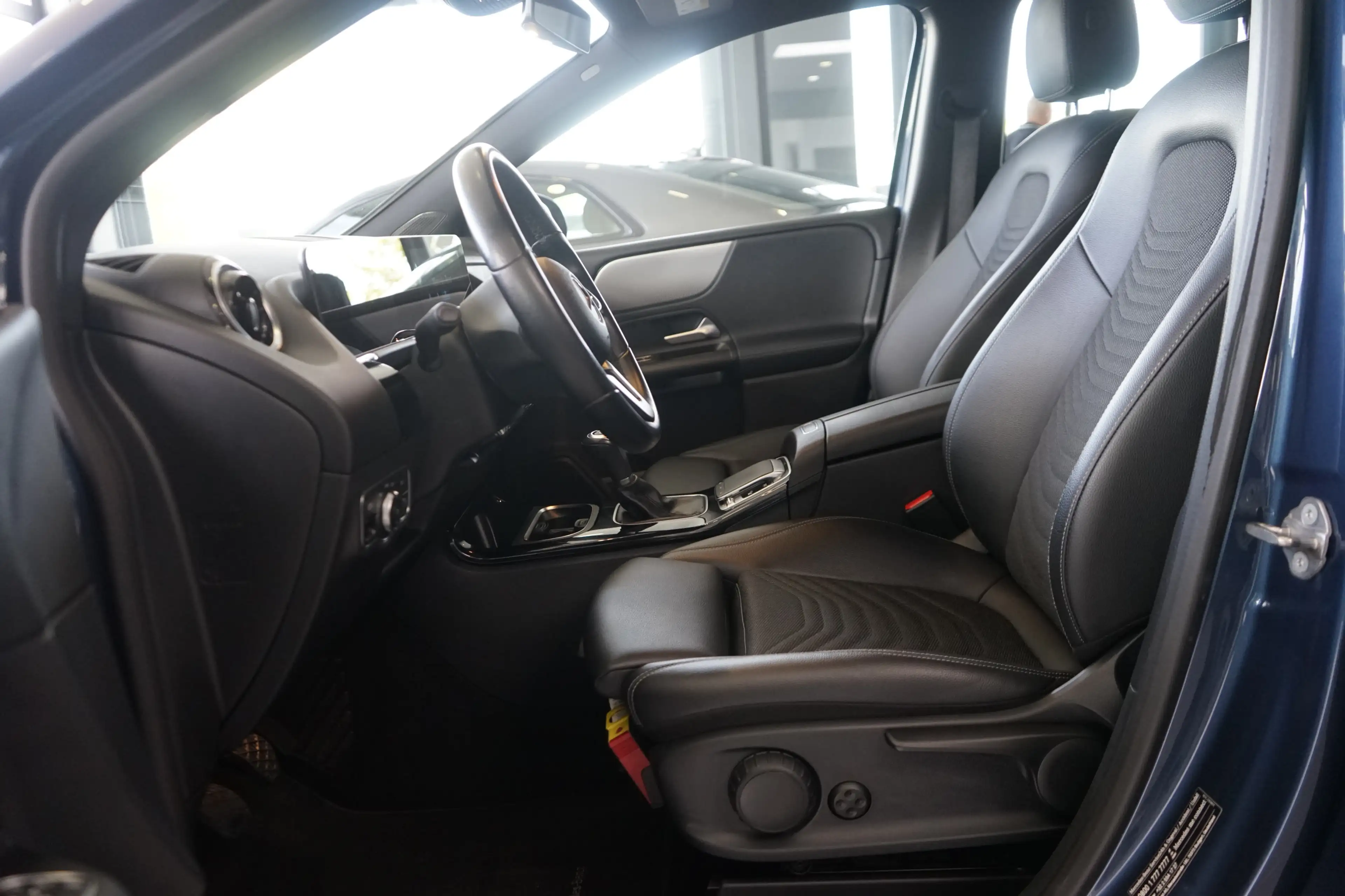 Mercedes-Benz B 180 MBUX+NAVI+KEYLESS GO+TEMPOMAT+RÜCKFAHRKAM — photo 11