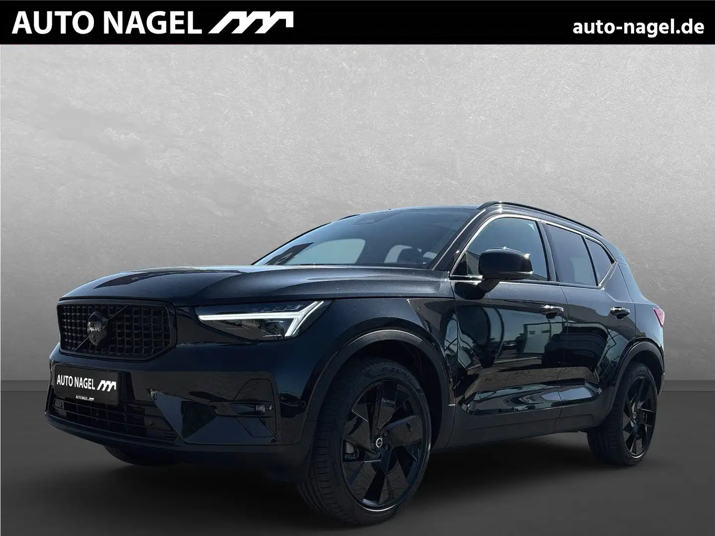Volvo Egyéb XC40 B3 Benzin Plus Black Edition *AHK+Business* Fekete - 1