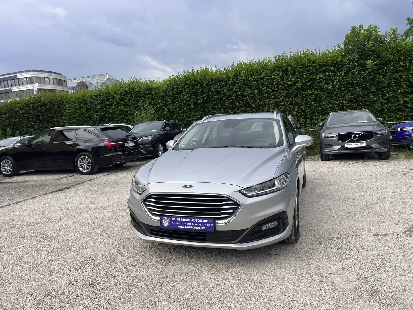 Ford Mondeo Turnier Business Edition Aut. LED+NAVI+1.HAND Plateado - 2