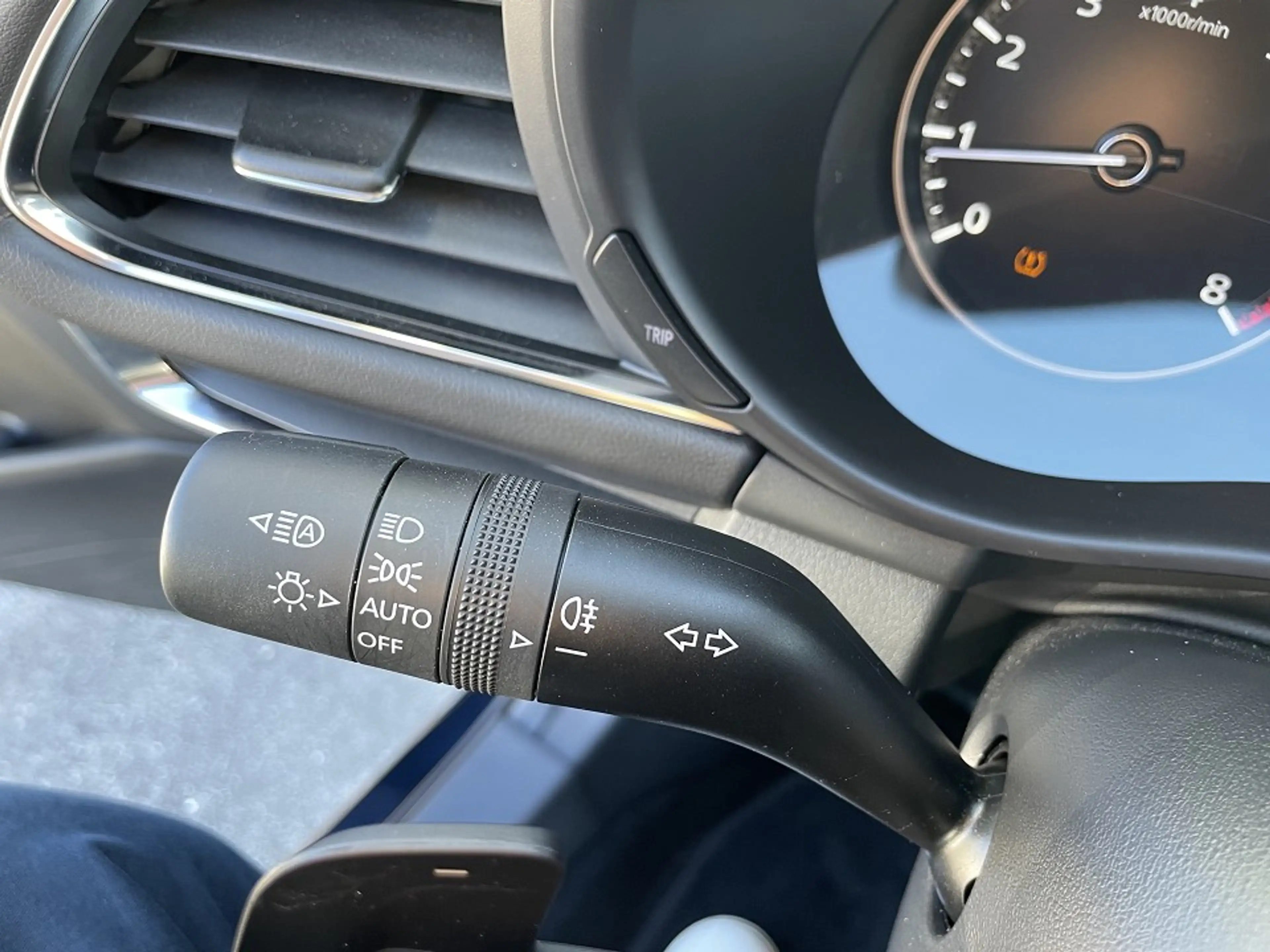 Mazda 3 4SN 2.5L e-SKYACTIV-G 140ps AT Exclusive-Line — photo 9