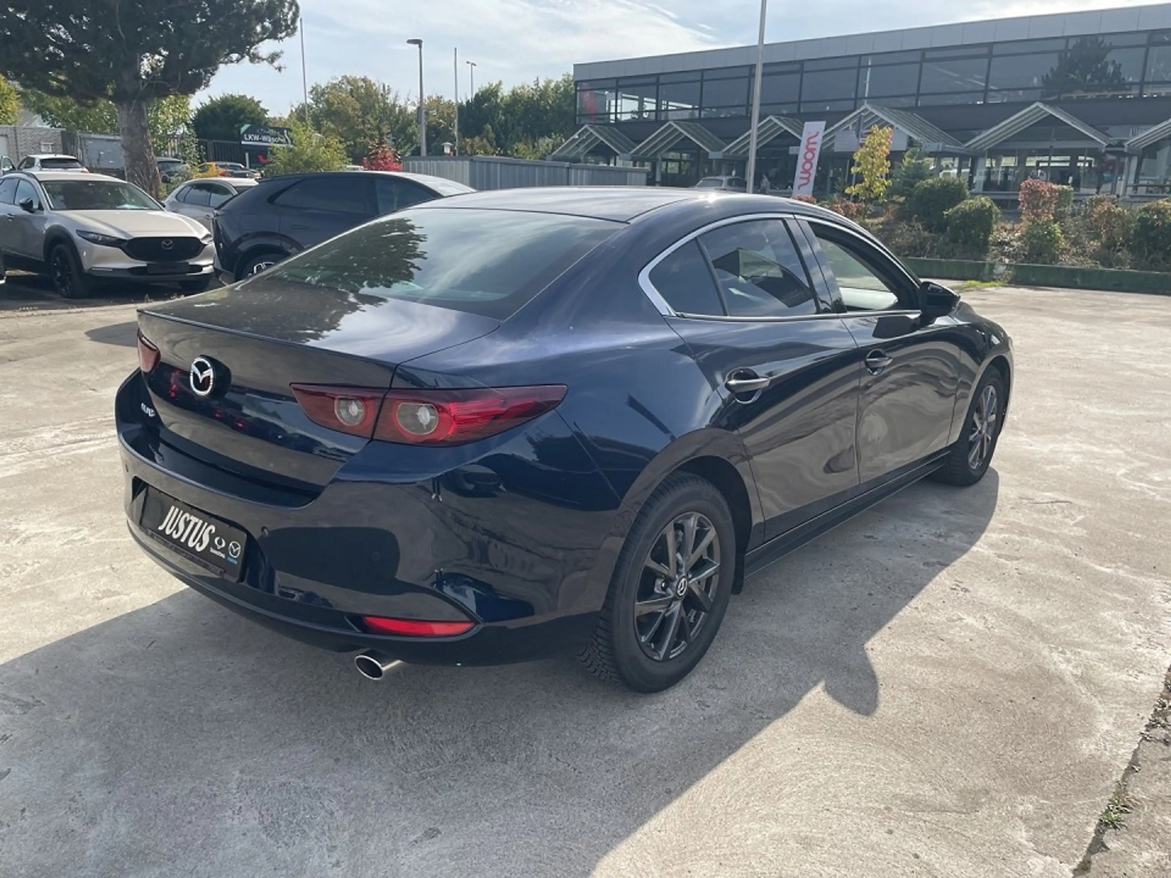 Mazda 3 4SN 2.5L e-SKYACTIV-G 140ps AT Exclusive-Line — photo 3