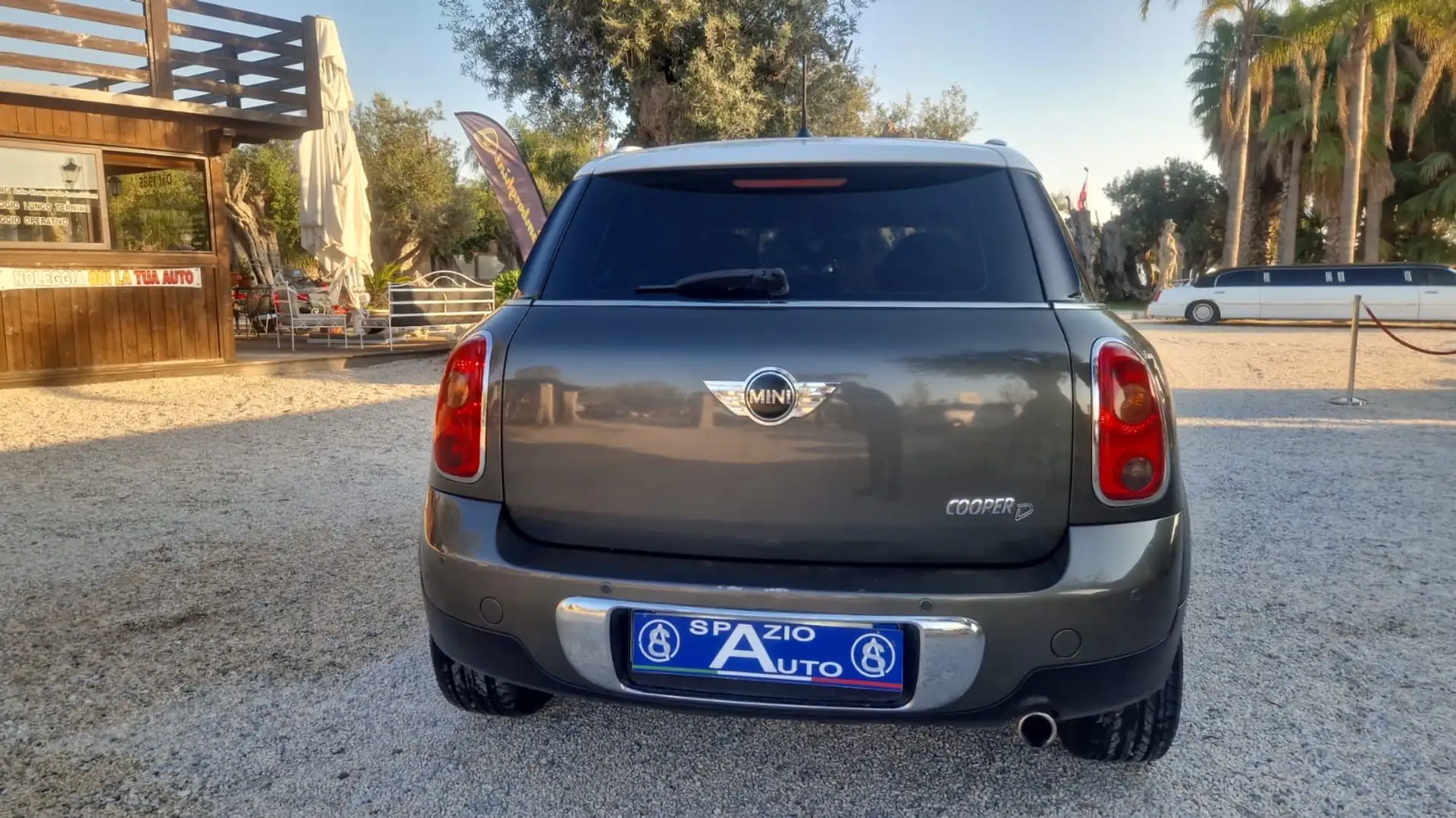 MINI Cooper D Countryman Mini Countryman 1.6 Cooper D all4 NEOPATENTATI Grau - 2