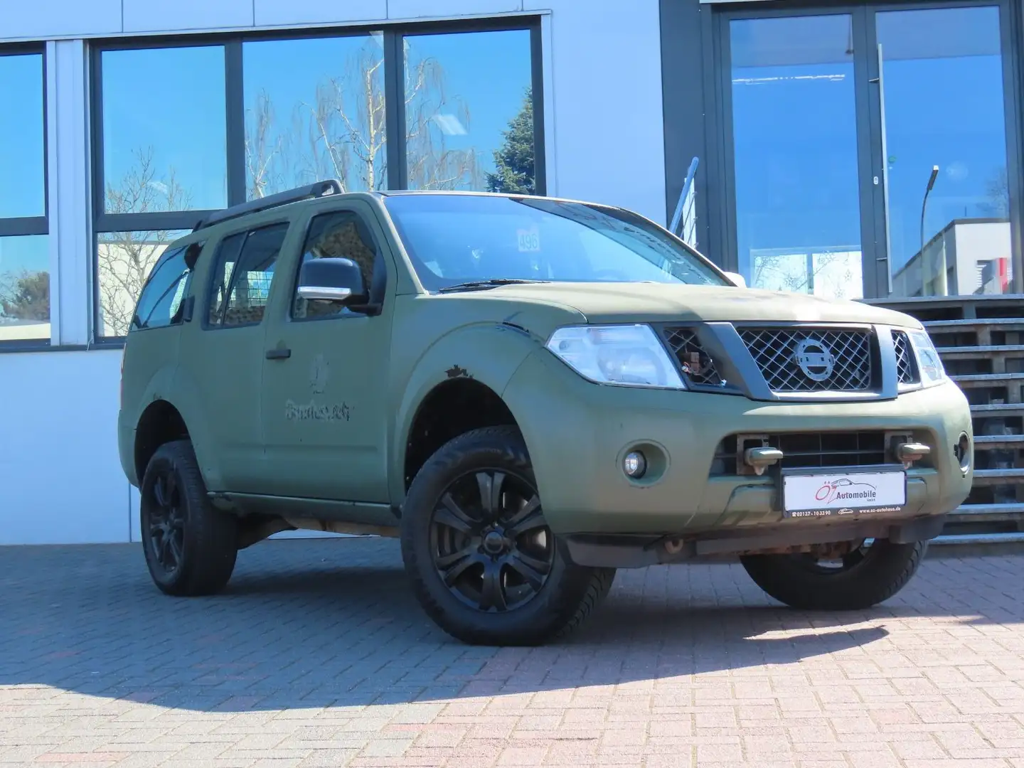 Nissan Pathfinder 2.5 dCi DPF XE 4WD Groen - 1