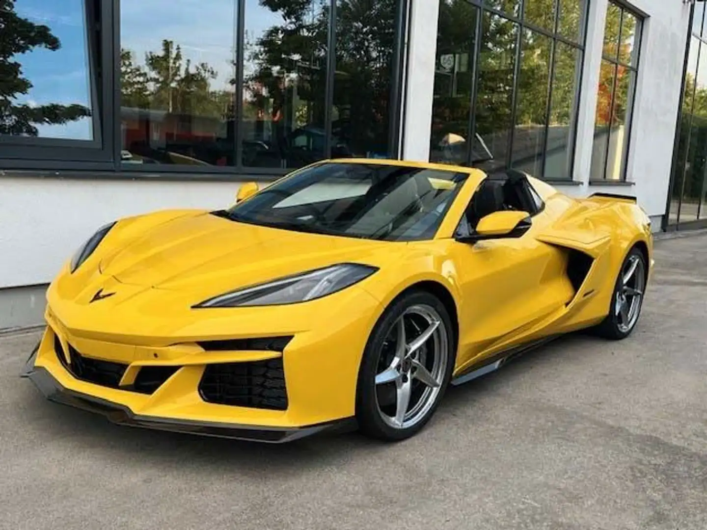 Corvette C8 Cabrio E-Ray 3LZ Werksgarantie Galben - 1