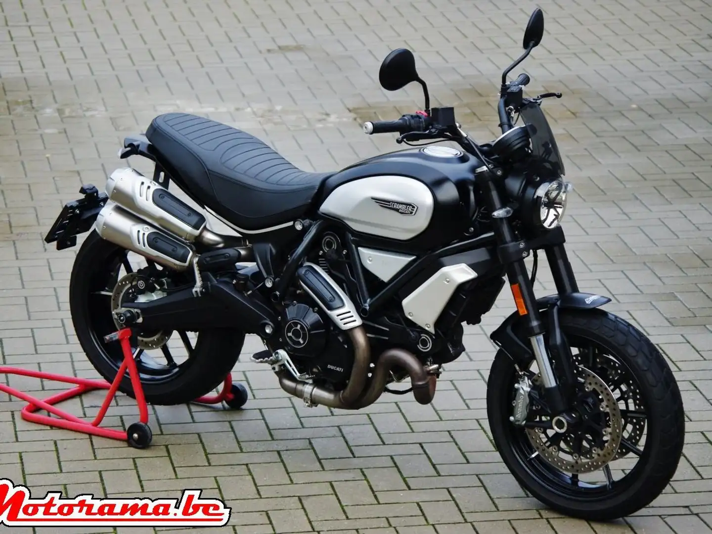 Ducati Scrambler 1100 Dark Zwart - 1