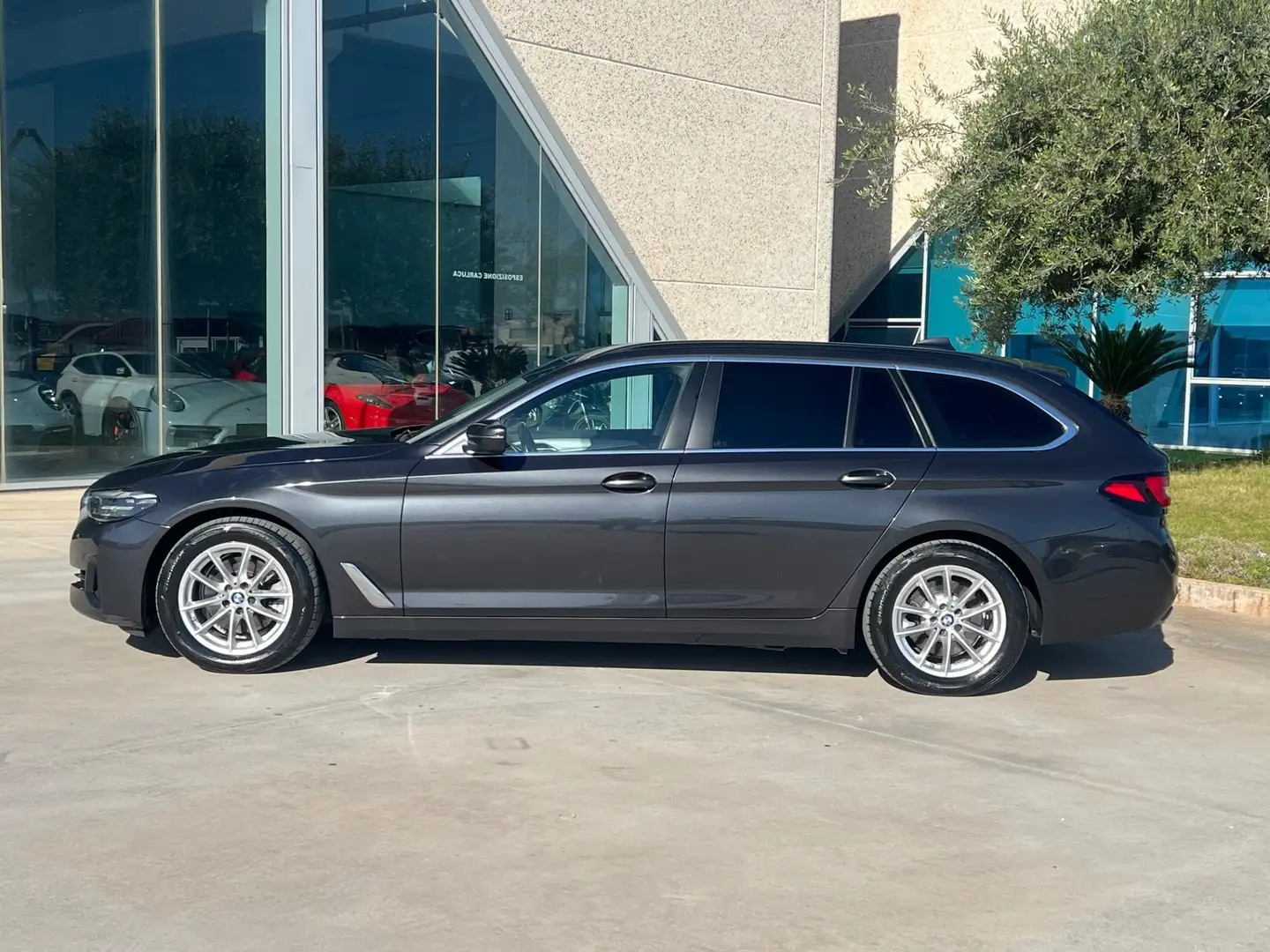 BMW 520 d xdrive Luxury offerta T-Stock prezzo imperdibile Gris - 2