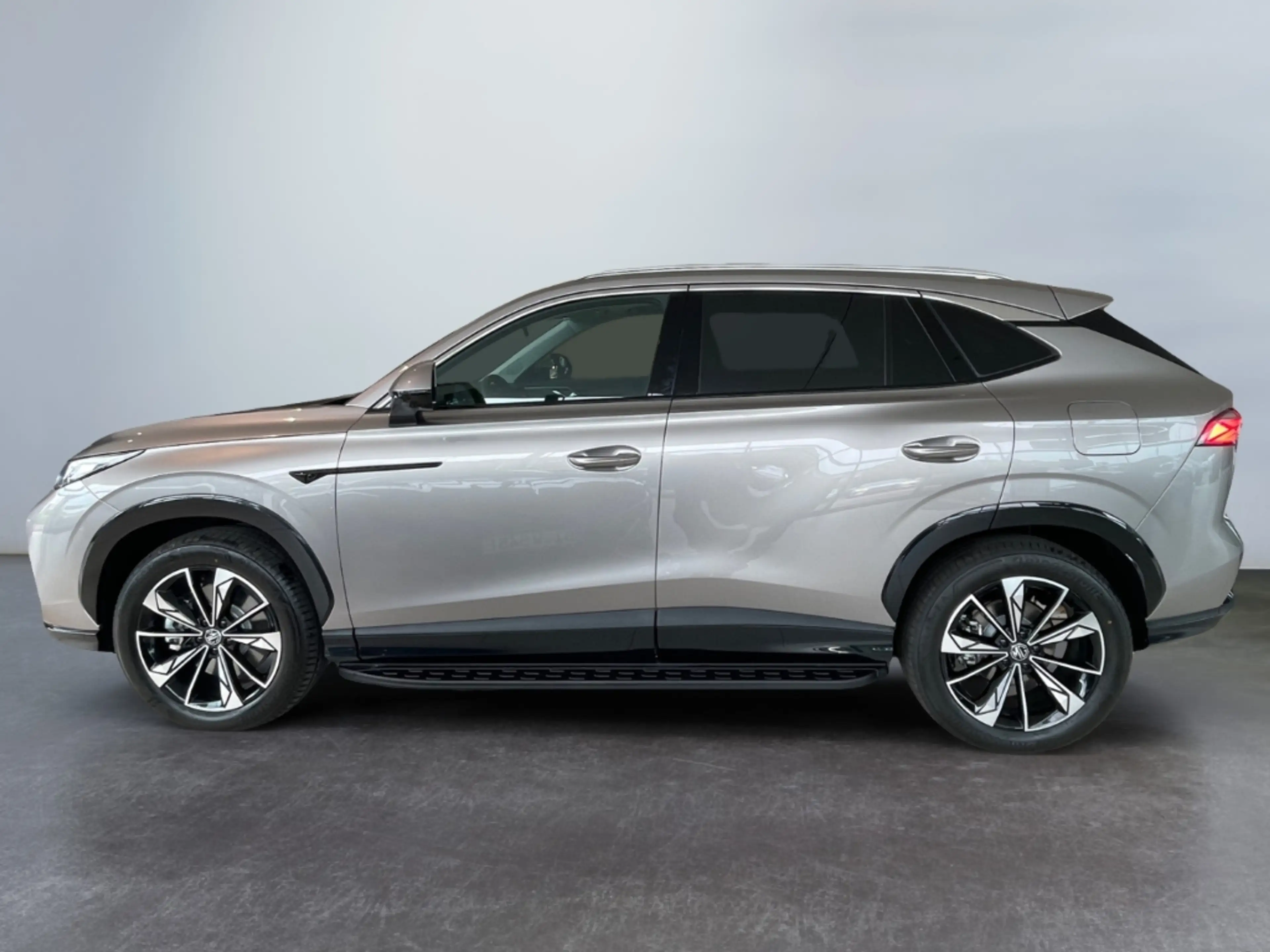 MG HS 1.5 PHEV 200 kW Luxury — photo 5