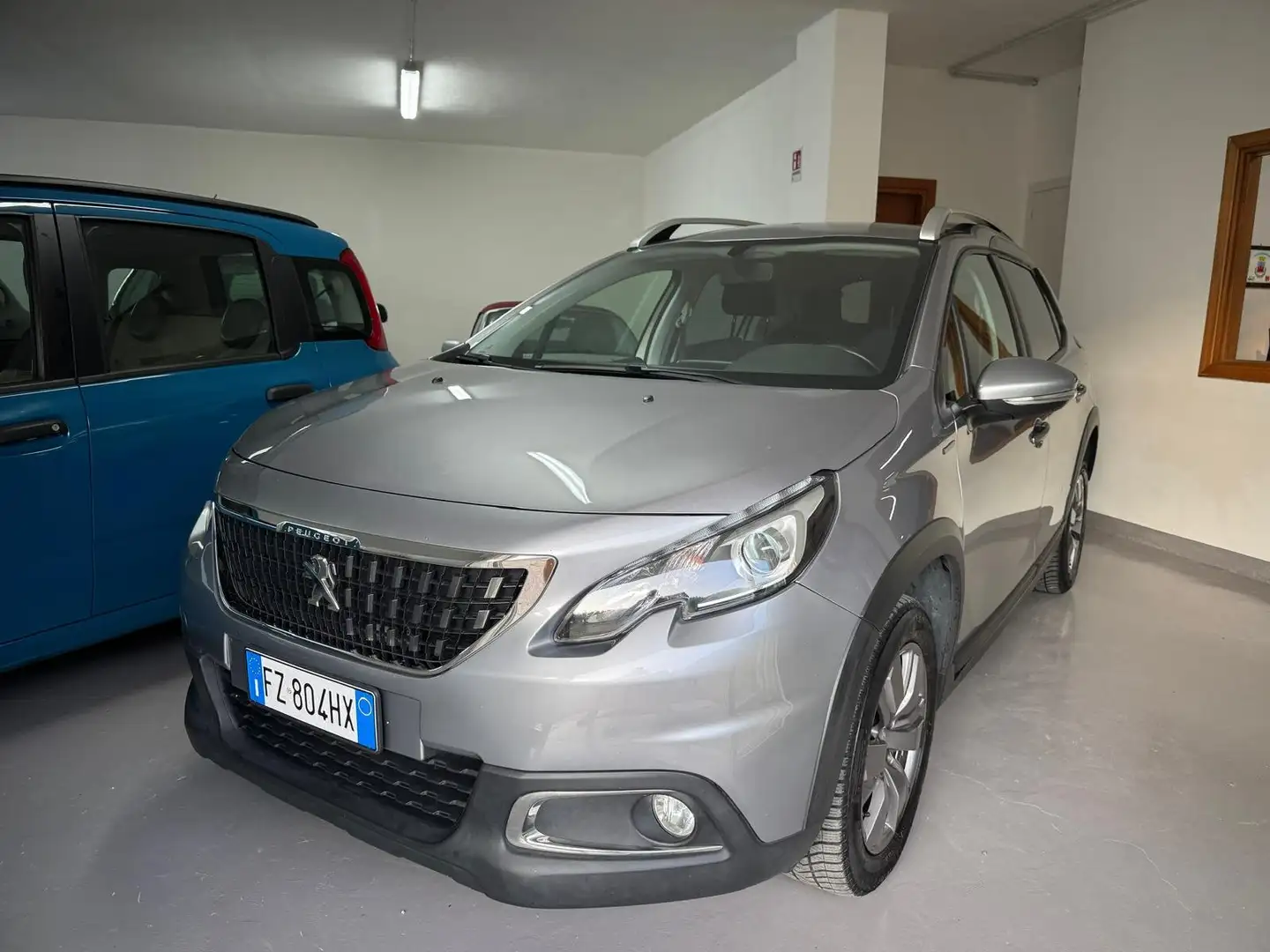 Peugeot 2008 2008 1.5 bluehdi Signature s&s Gris - 1