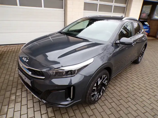 Kia XCeed 1.5 T GDI, Navi, Einparkh., Sitz u. Lenkradheizg.