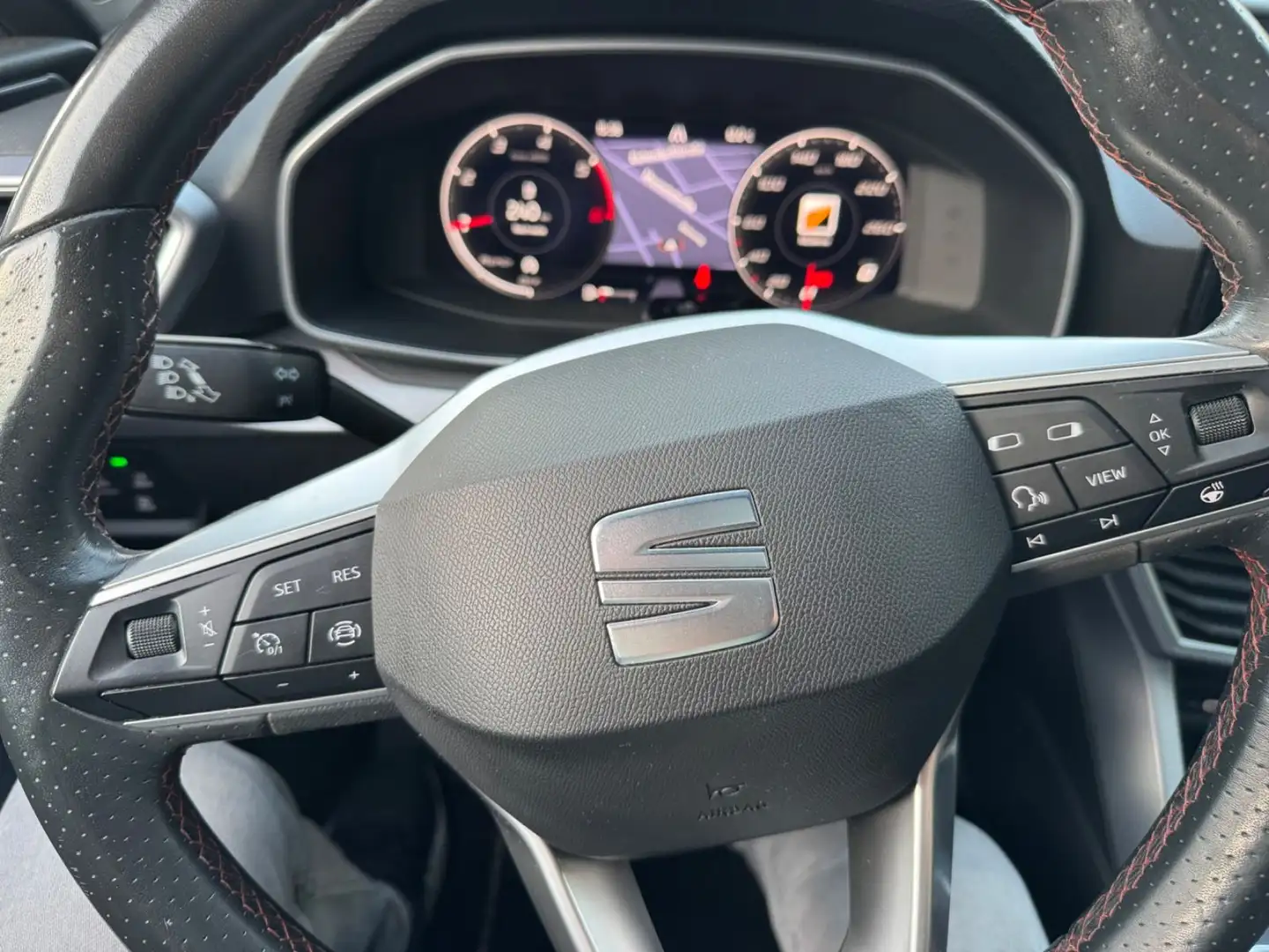 SEAT Leon FR VIRTUAL COCKPIT Grau - 2