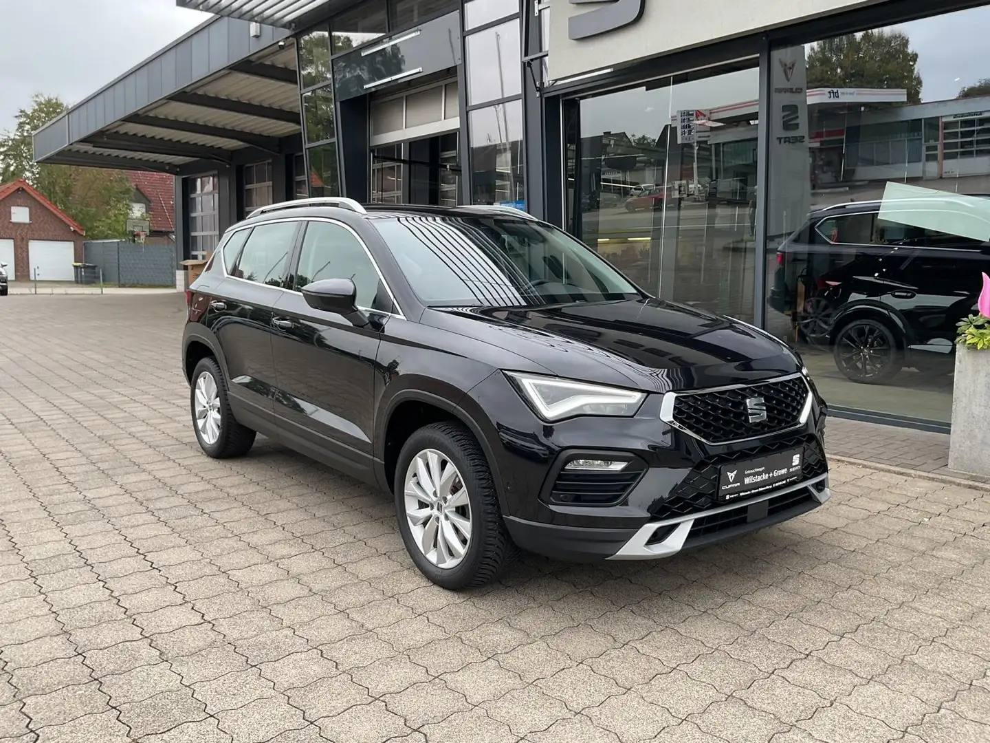 SEAT Ateca 1.0 TSI Style - AHK - Allwetterreifen Schwarz - 1