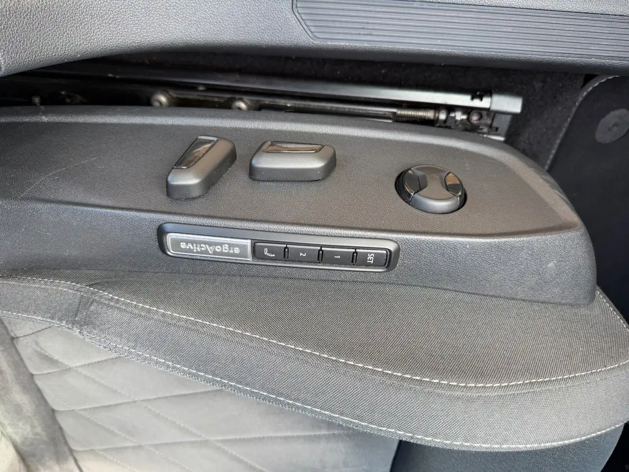 Volkswagen Golf VIII Lim.2.0 TDI SCR 110kW 7-Gang DSG Style, миниатюра 18