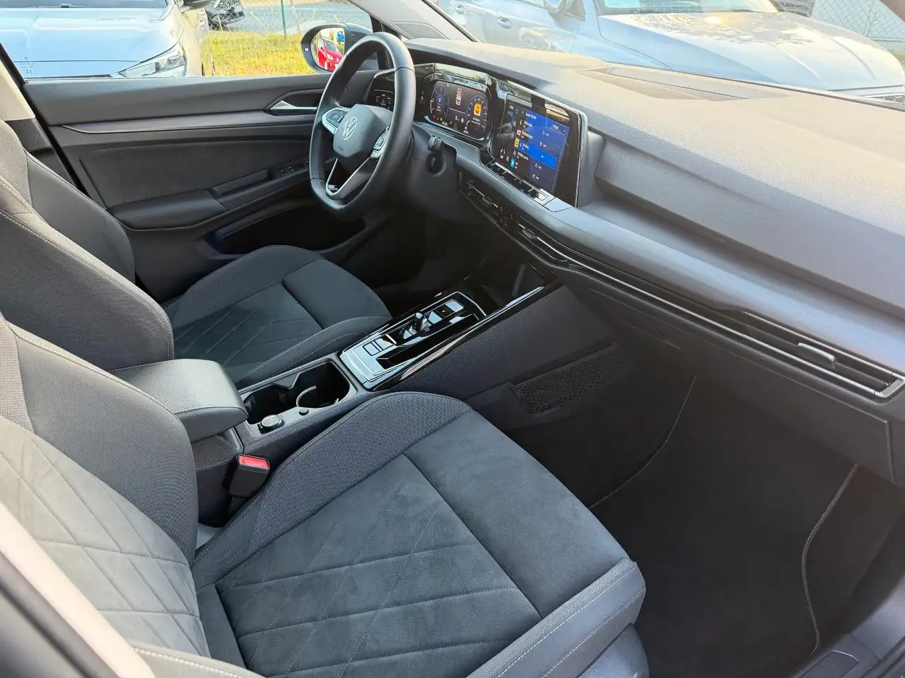 Volkswagen Golf VIII Lim.2.0 TDI SCR 110kW 7-Gang DSG Style, миниатюра 10
