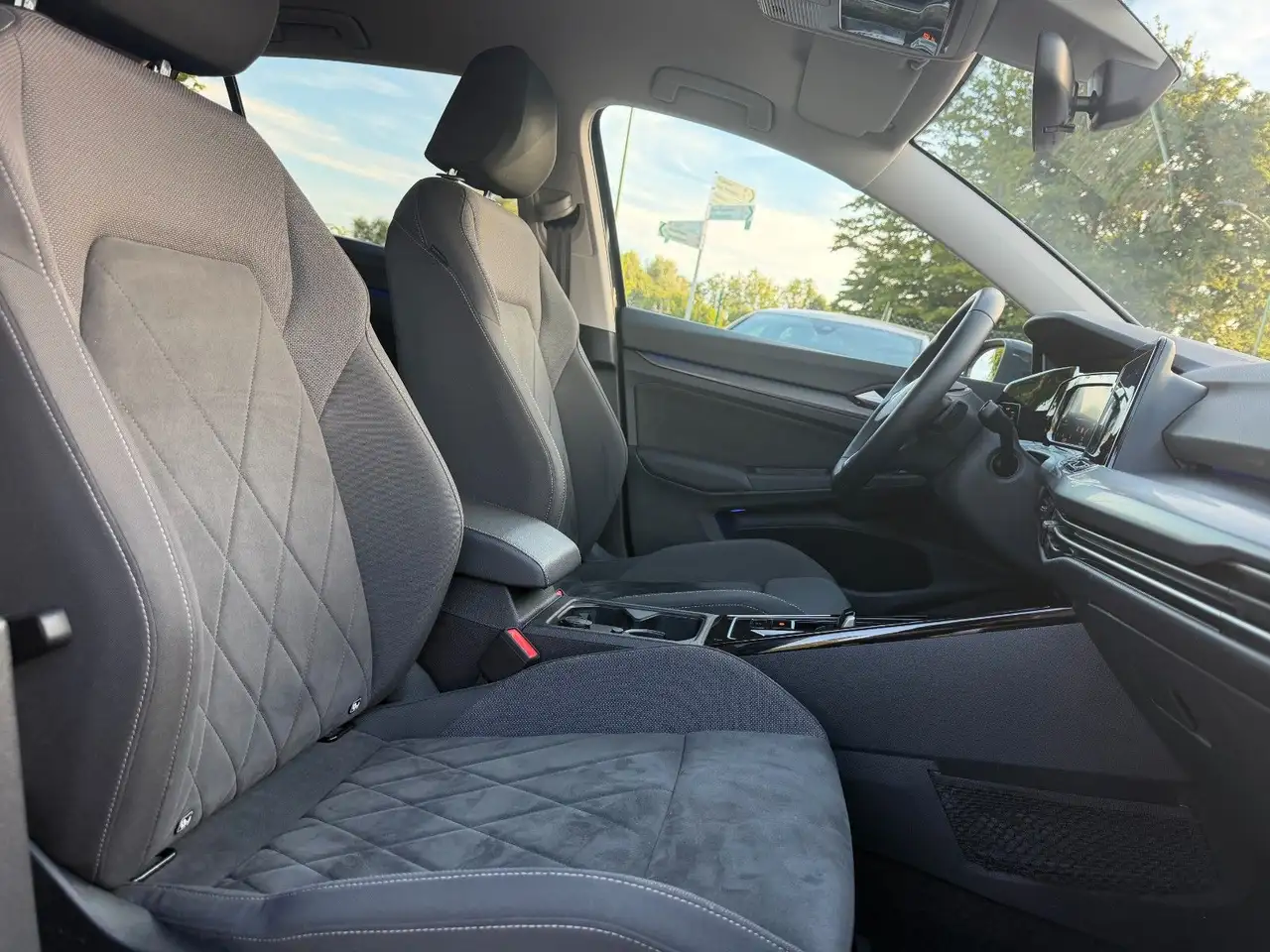 Volkswagen Golf VIII Lim.2.0 TDI SCR 110kW 7-Gang DSG Style, миниатюра 11