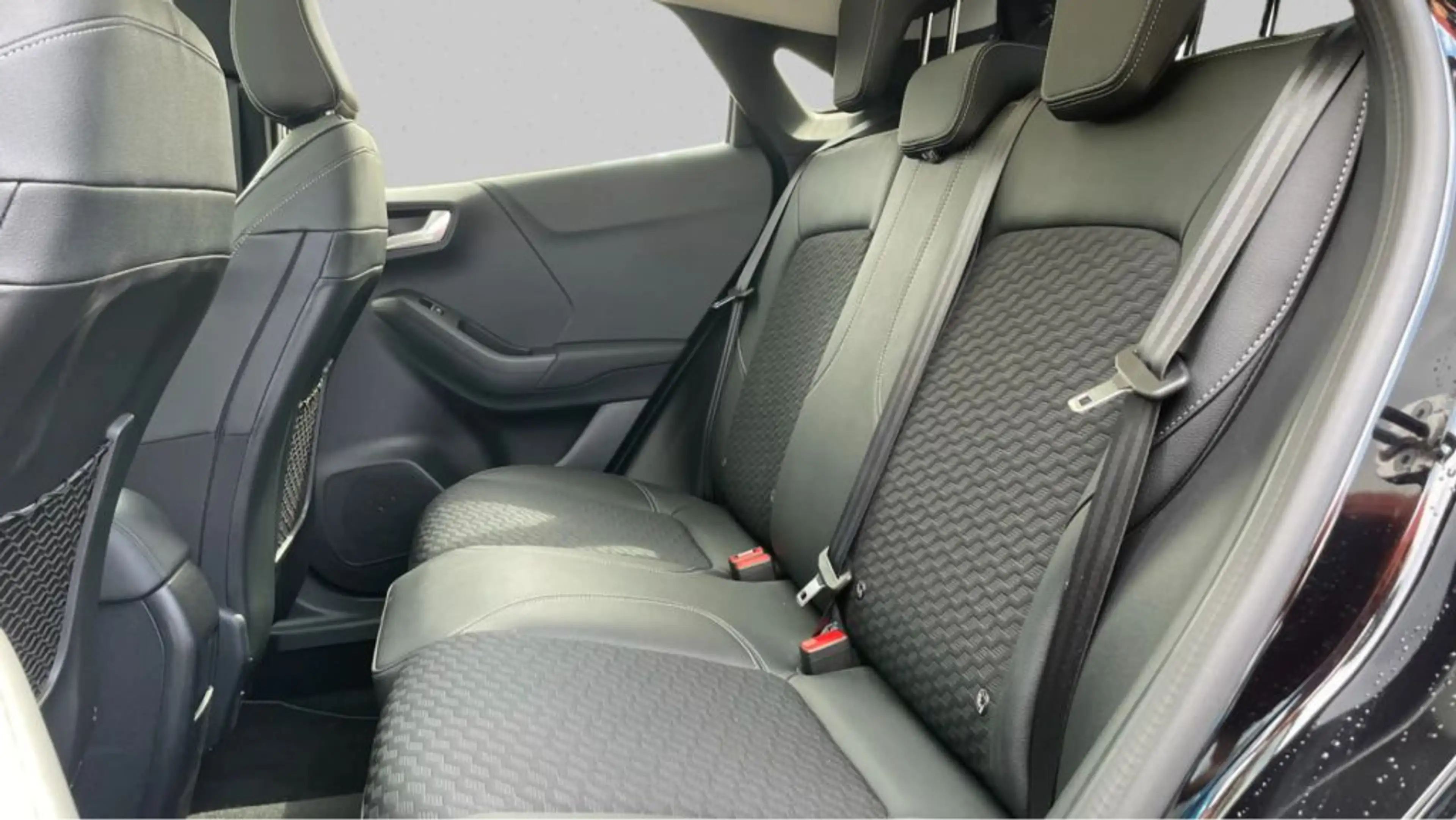 Ford Puma 1.0 EcoBoost Hybrid TITANIUM X — photo 8