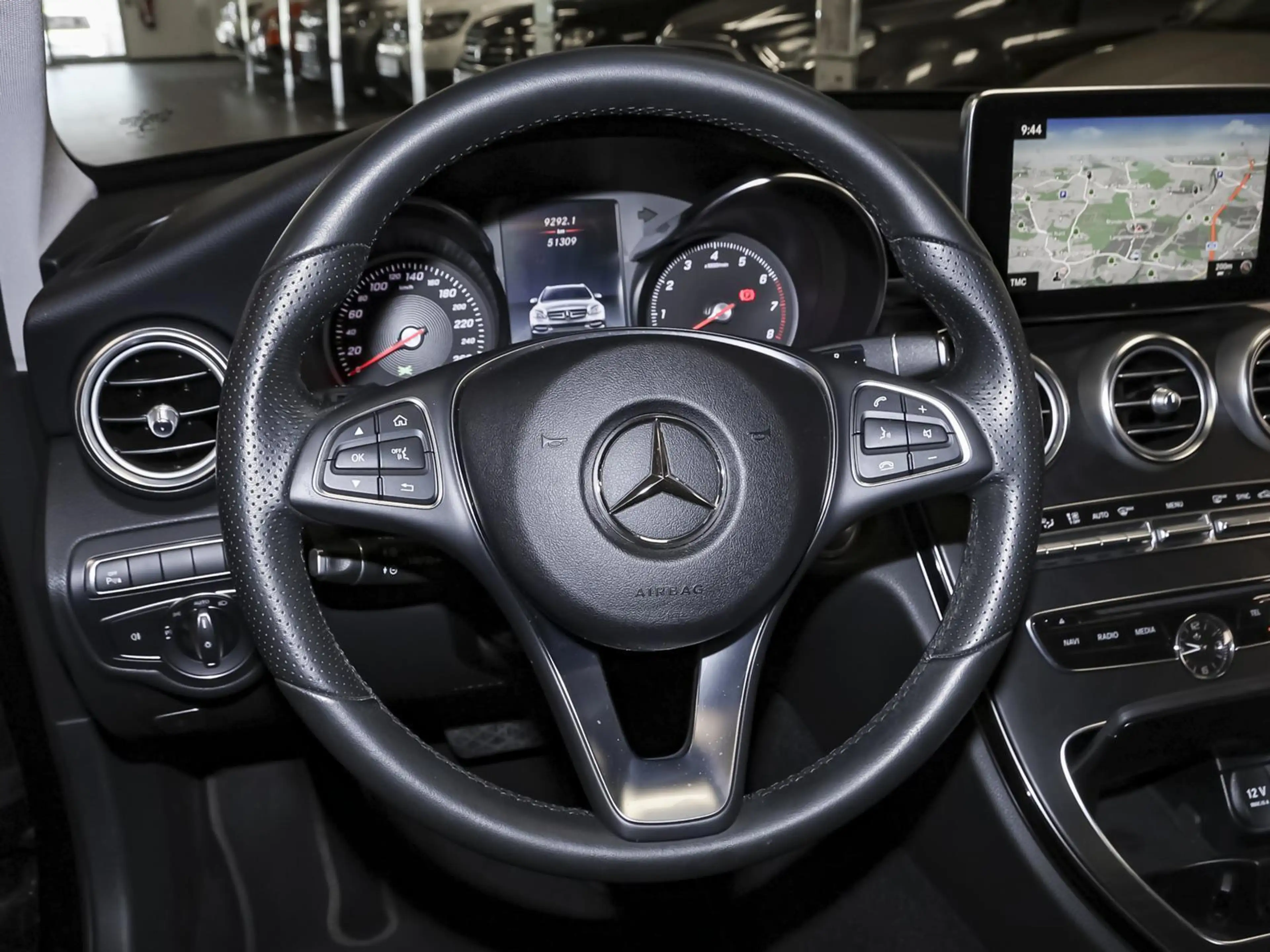 Mercedes-Benz C 250 T Avantgarde 9G — photo 12