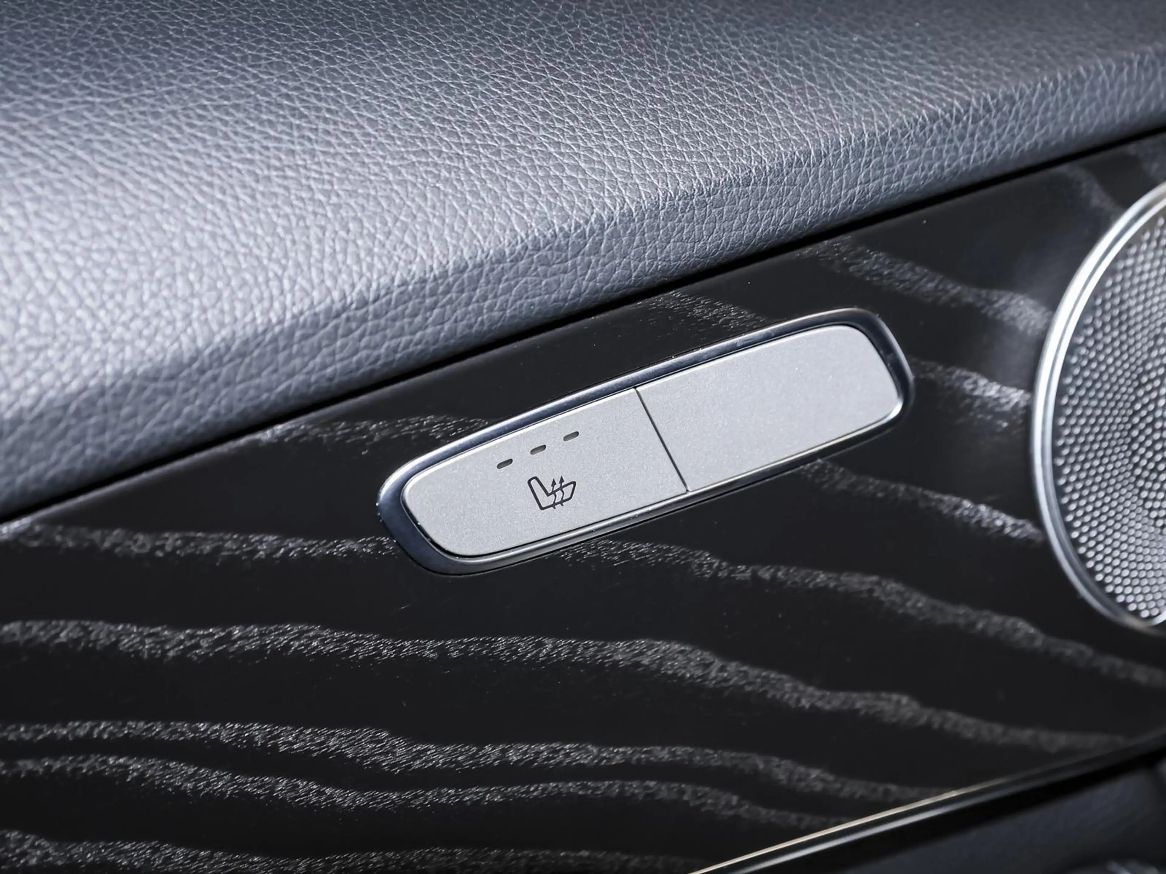Mercedes-Benz C 250 T Avantgarde 9G — photo 11