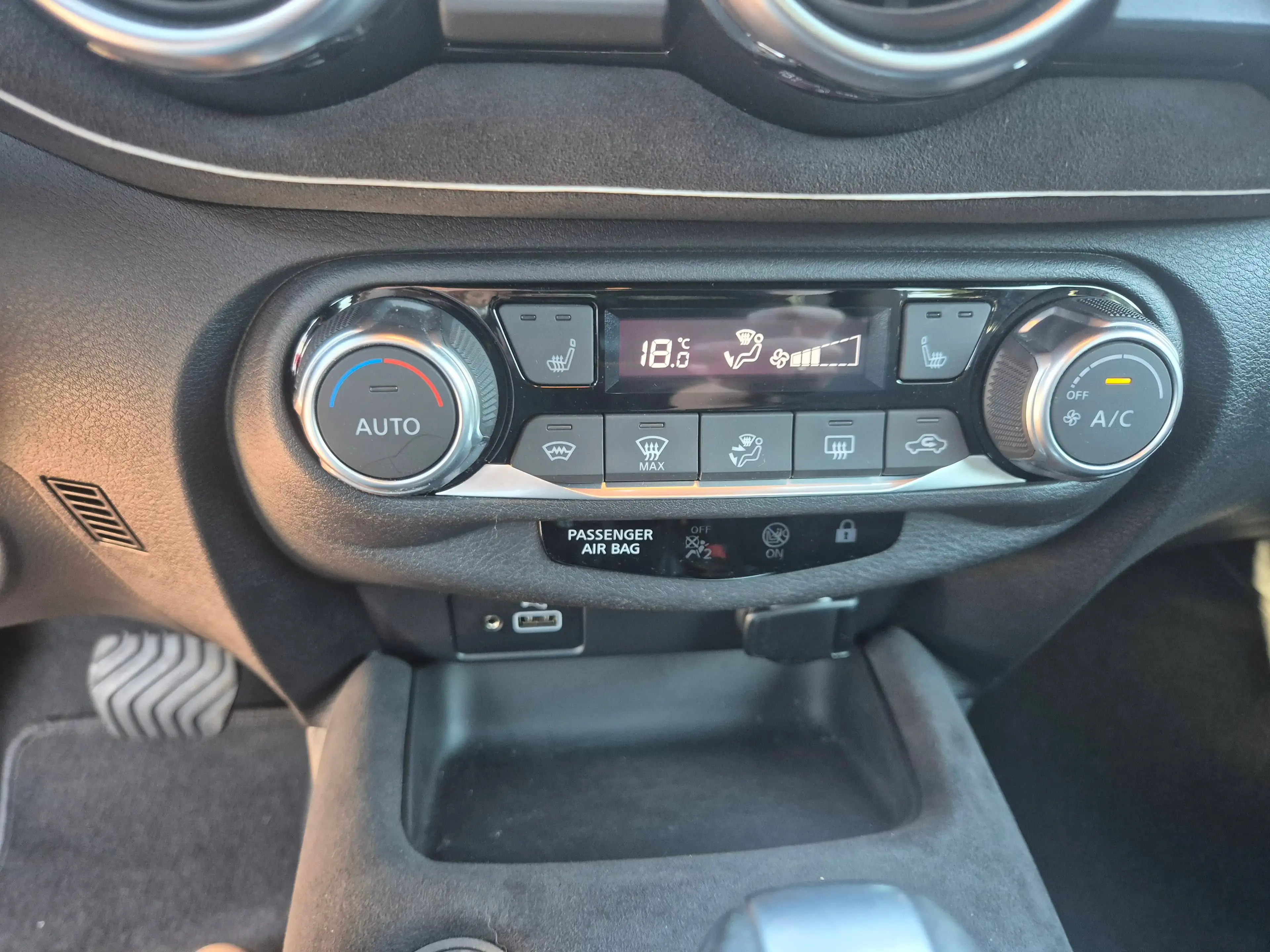Nissan Juke 1.0 DIG-T N-Design 117PS AT — photo 12
